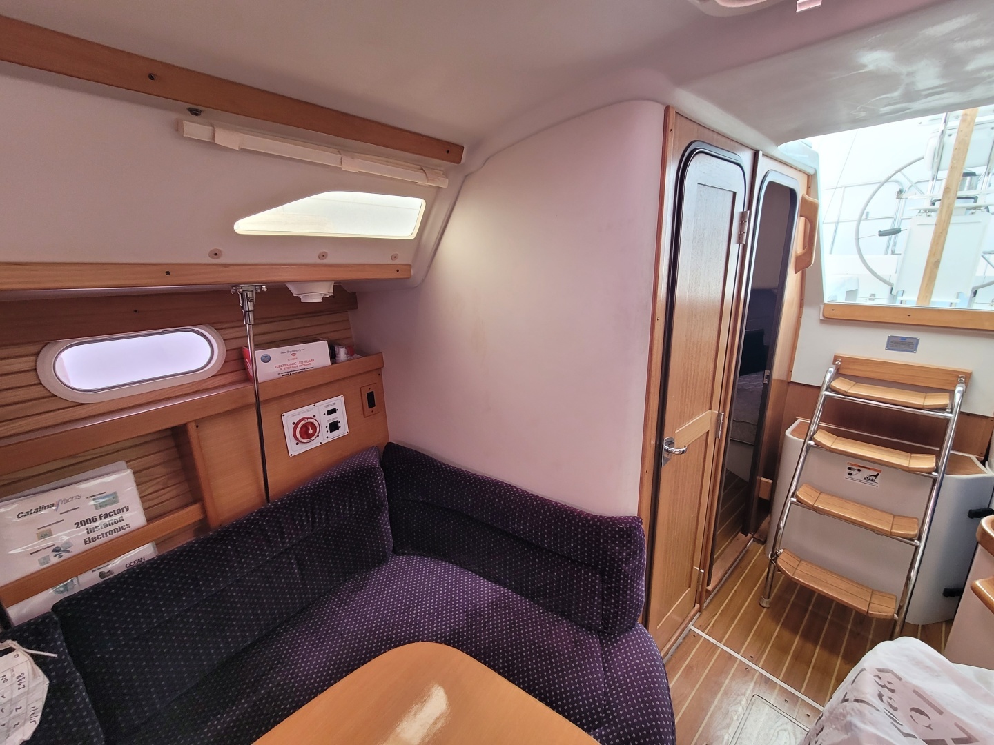 2006 Catalina 320 - Image 26