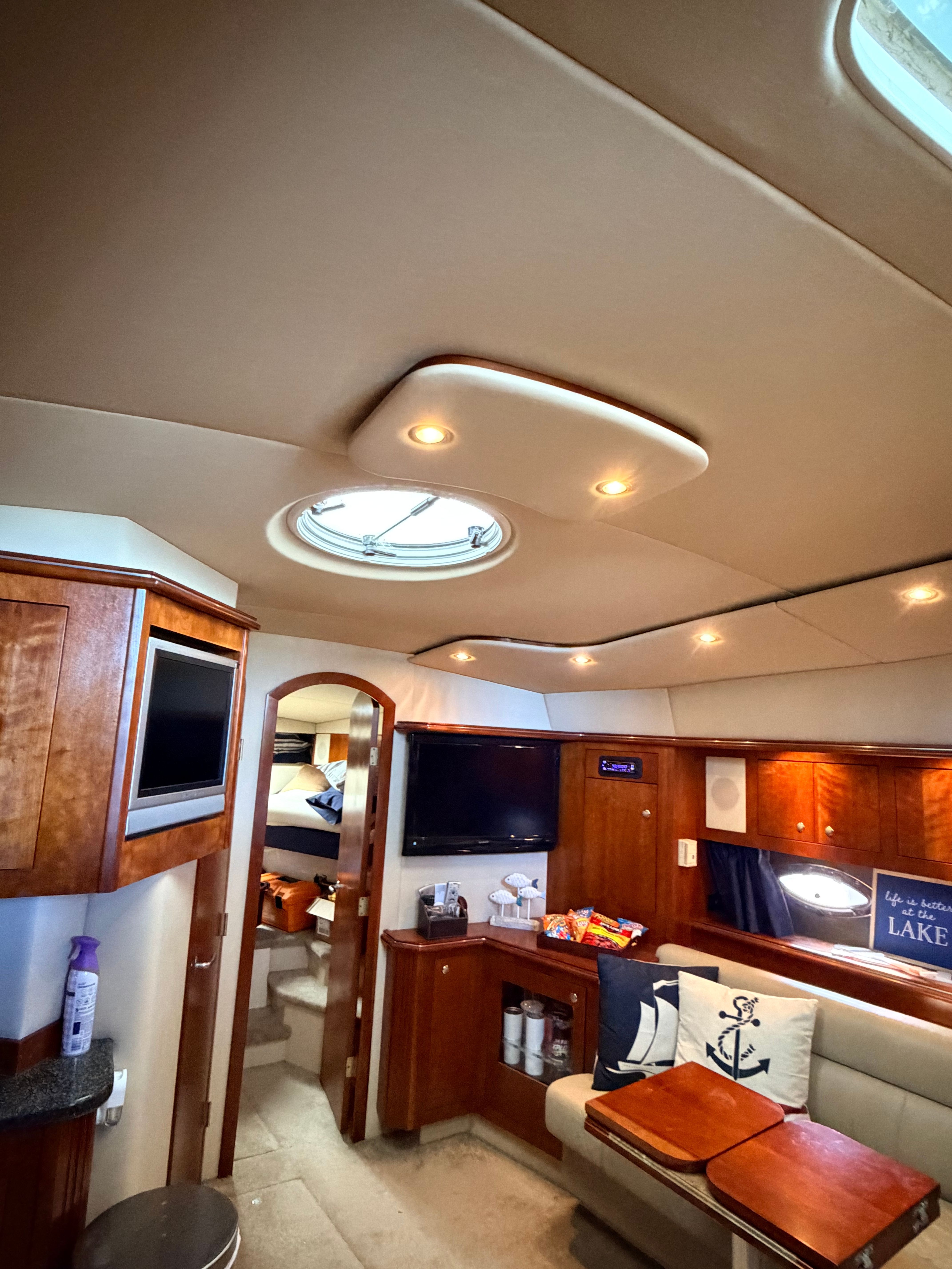 2006 Cruisers Yachts 460 Express - 17