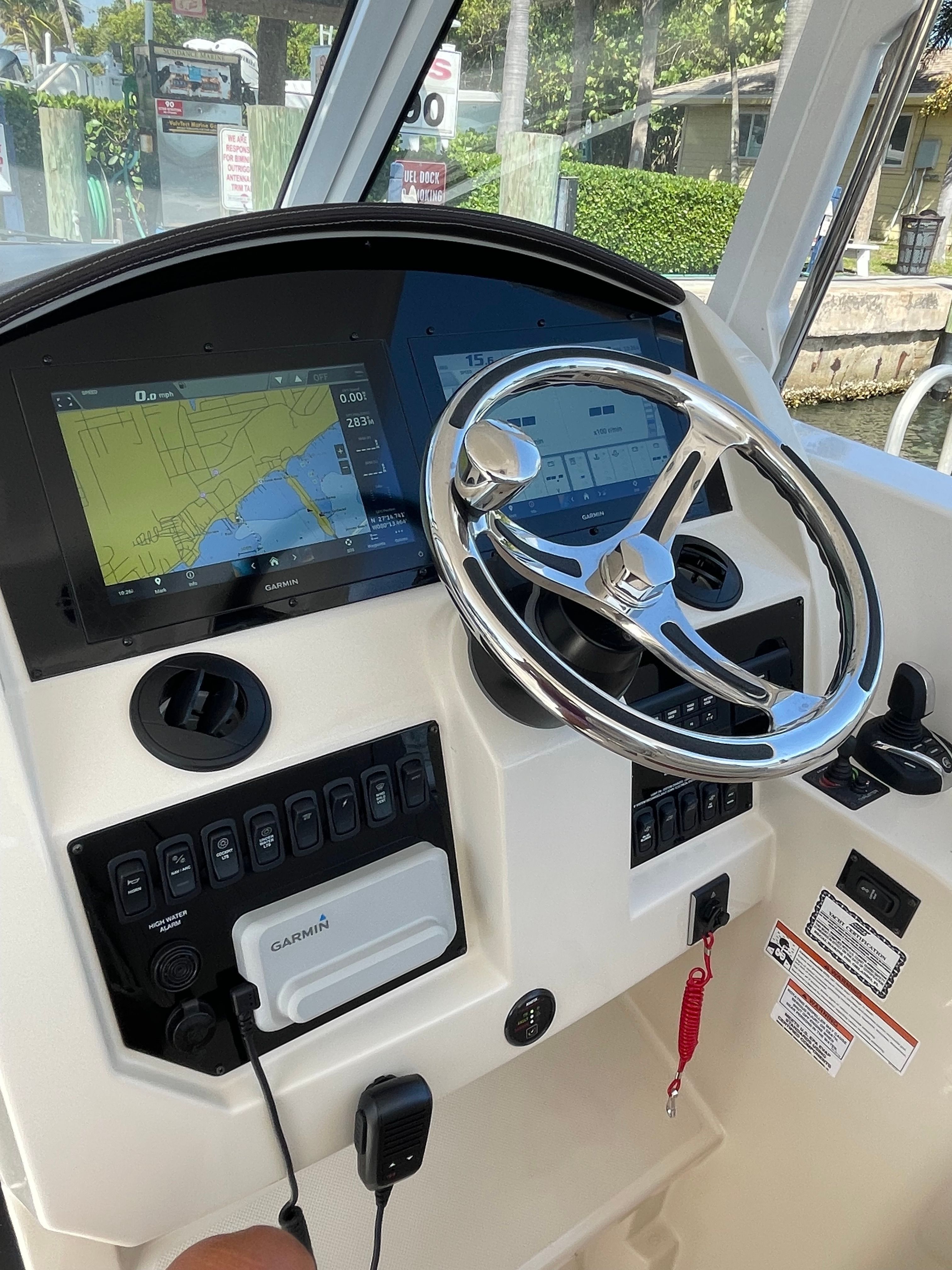 2022 Regal 33 SAV - 10