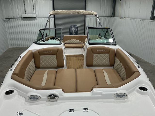 2026 NauticStar 223DC Deck - 20