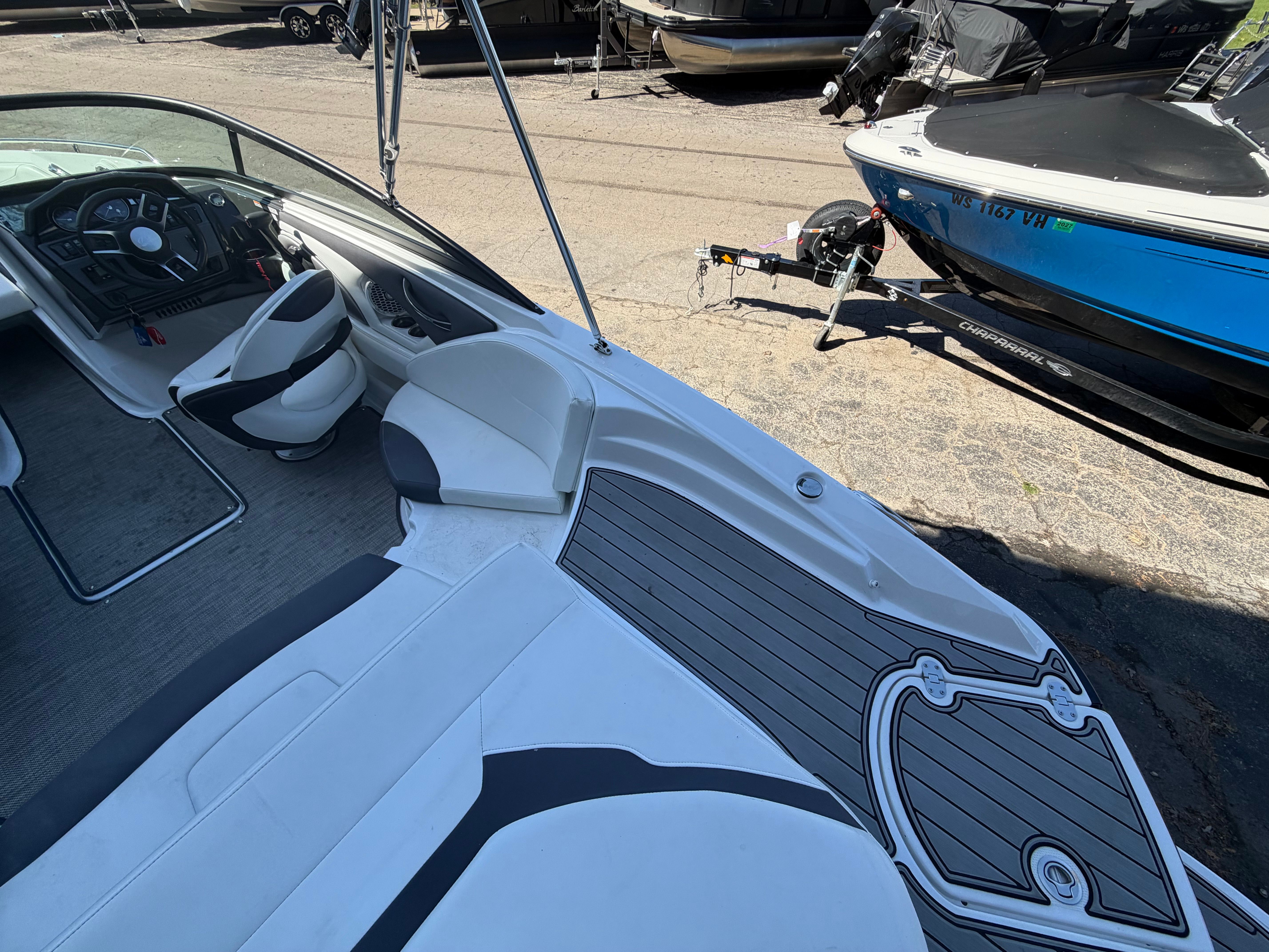 2019 Monterey 224FS - 19
