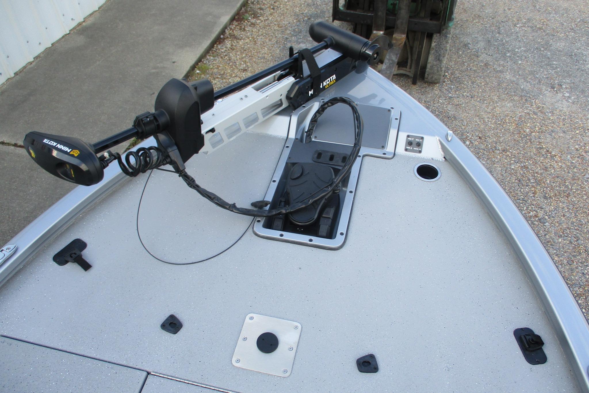 2026 Vexus AVX2080 boat deck with Minn Kota trolling motor.
