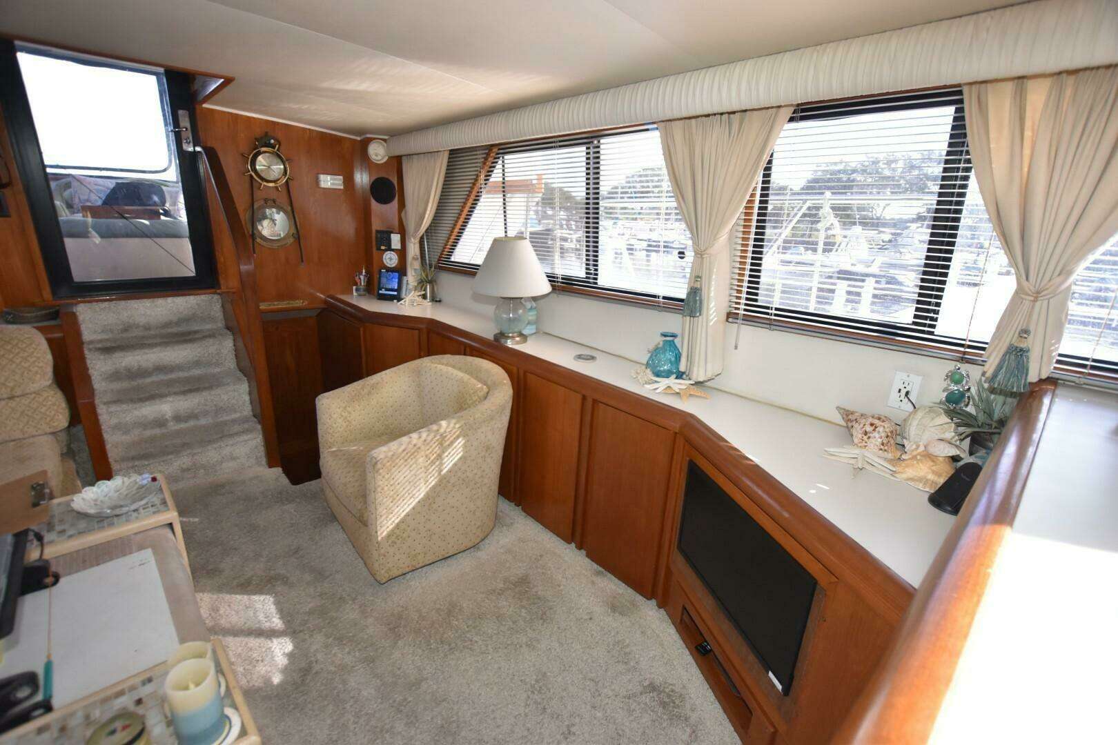 1990 Californian 45 Motoryacht - Image 14