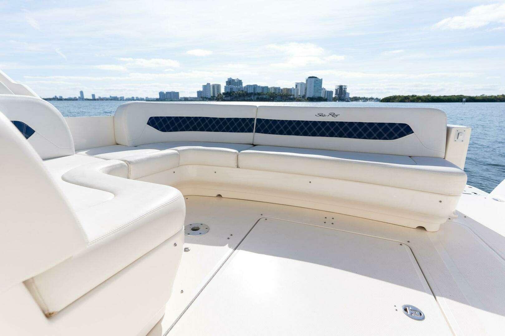2005 Sea Ray 48 Sundancer - Image 15