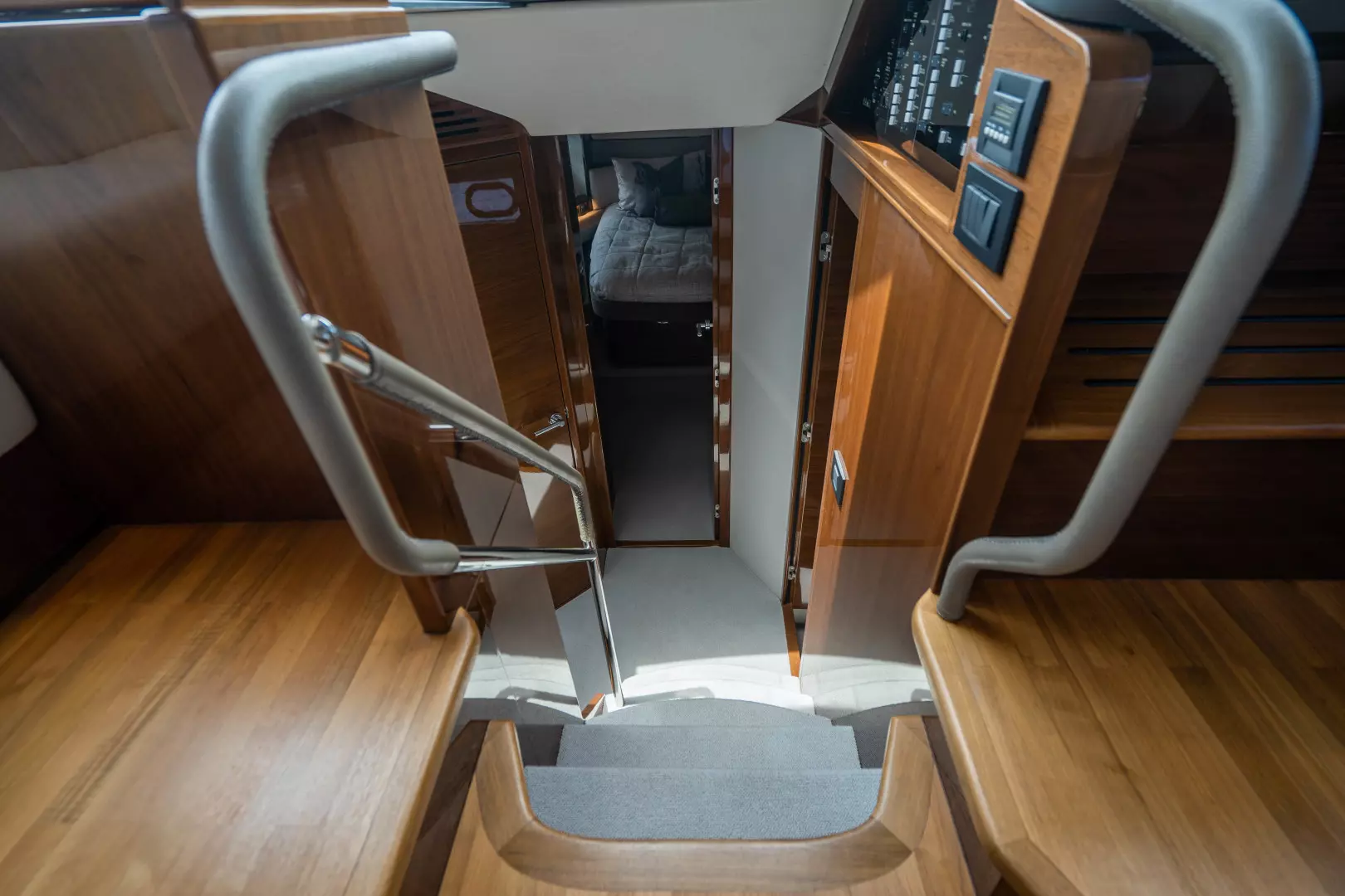 2018 Princess F62 - Image 75