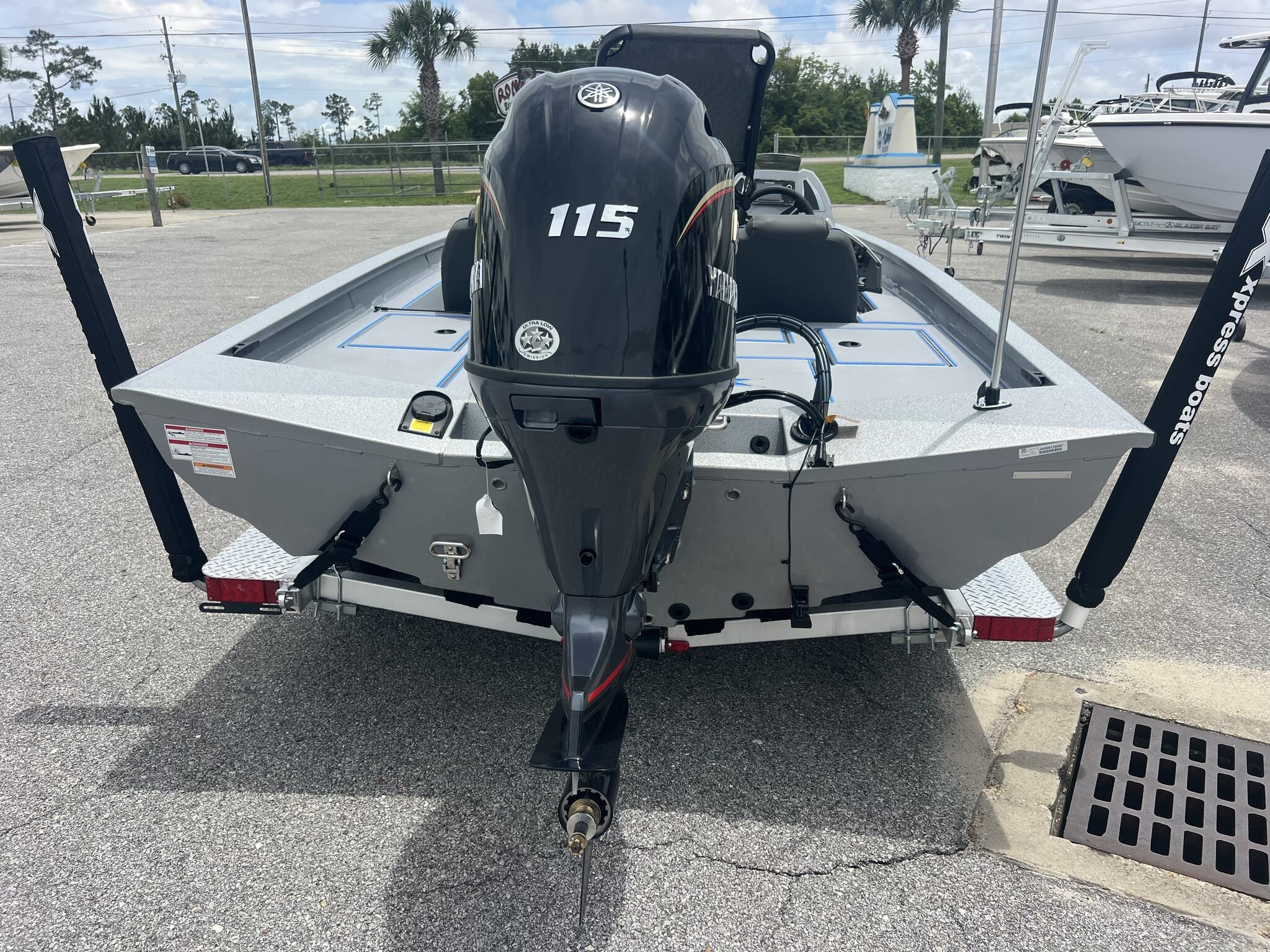 2026 Xpress Hyper-Lift Crappie Series H18C - 3