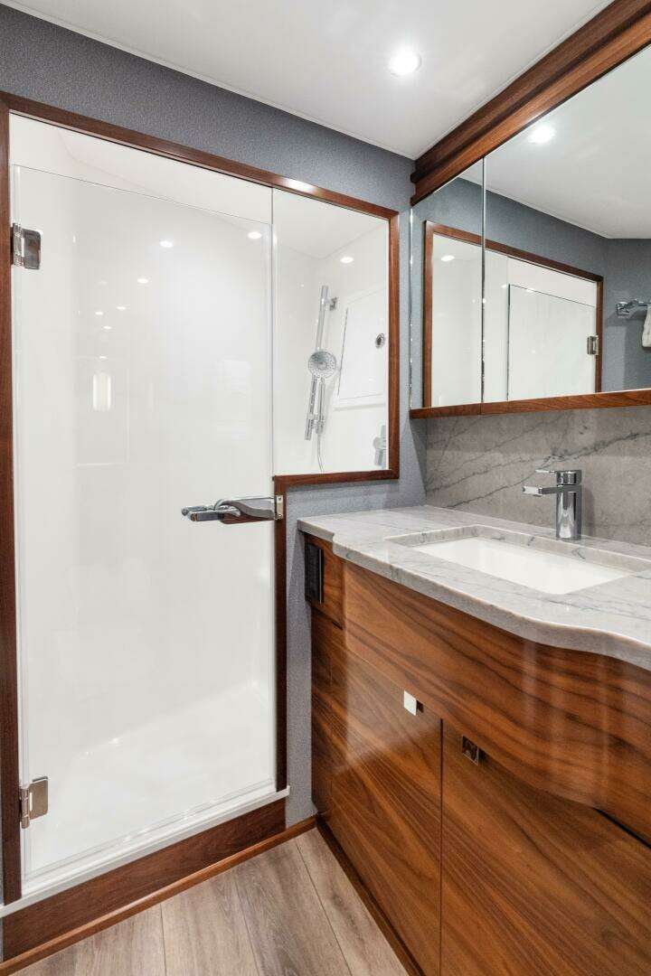 2026 Viking 74 Convertible - Image 21