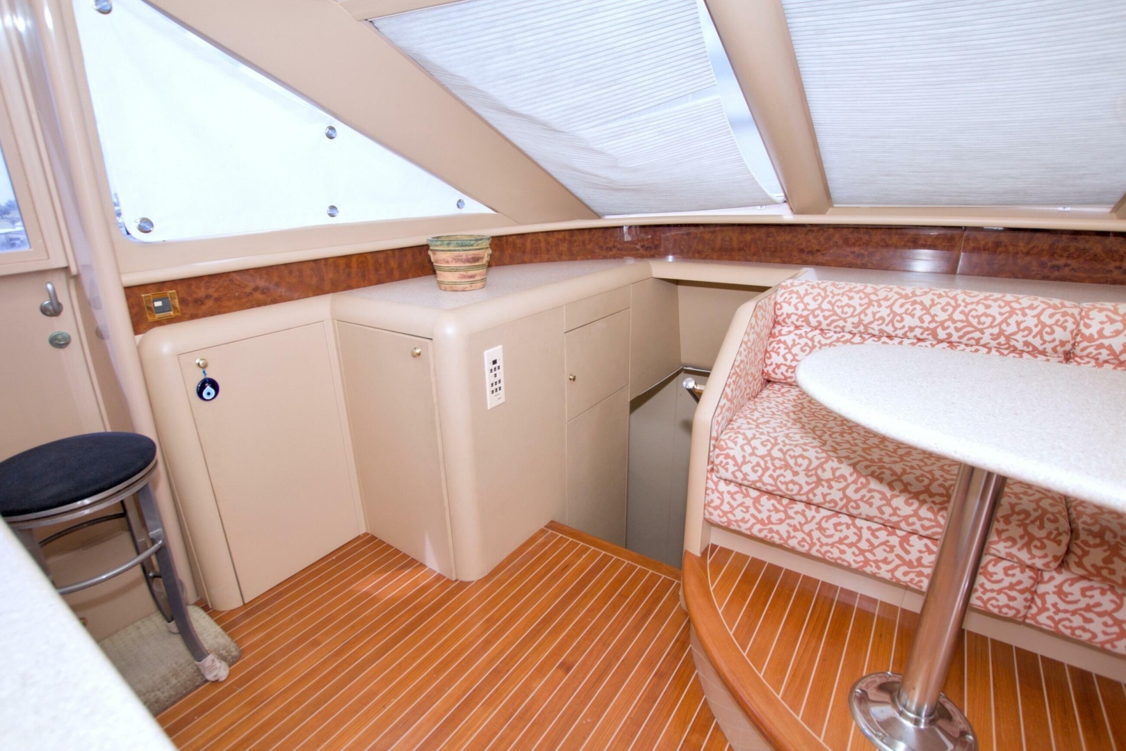 1998 Lazzara Yachts 76 Skylounge Grand Salon - Image 83