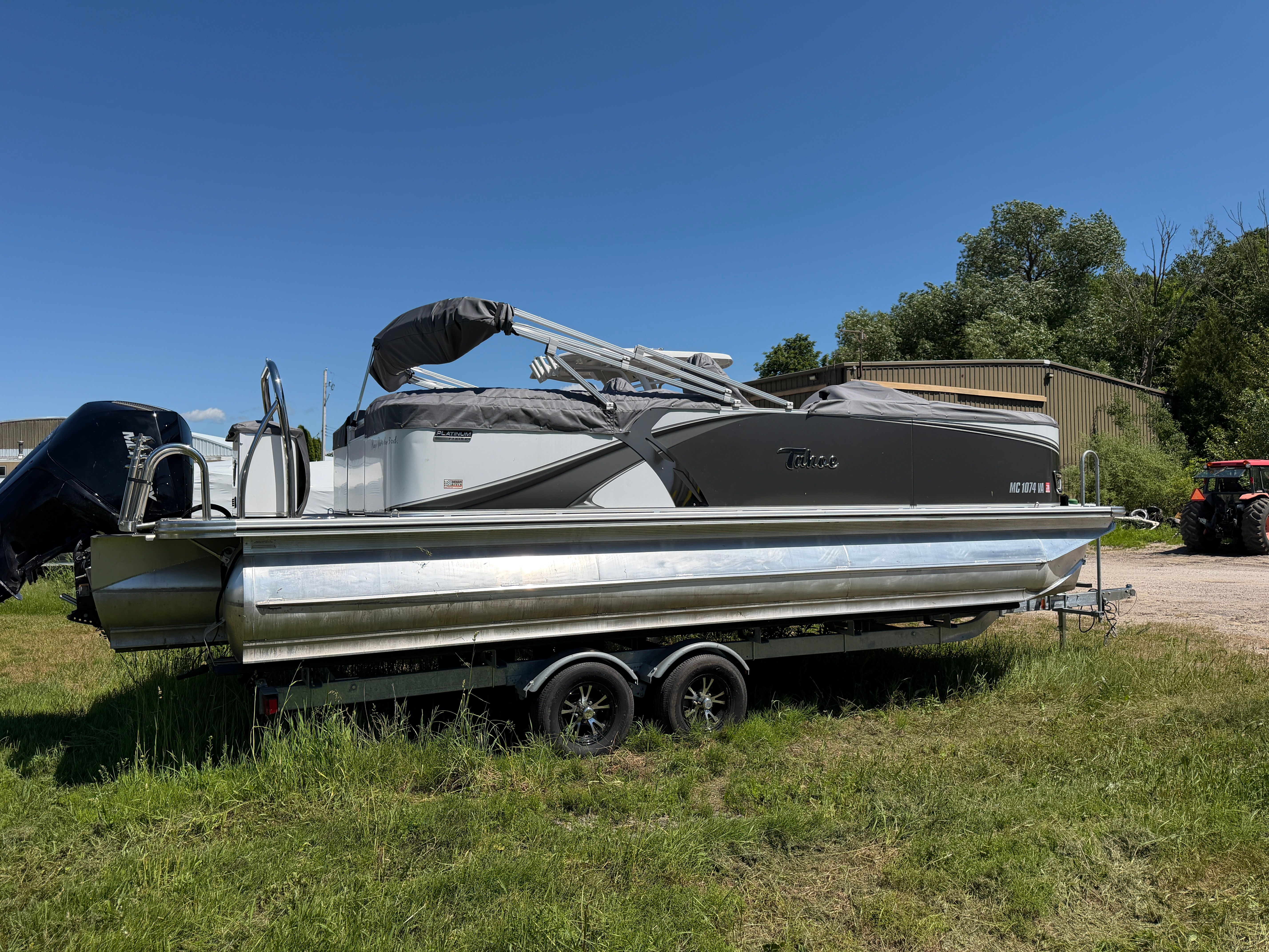 2024 Tahoe Pontoon LTZ 2385 Quad Lounger - 6