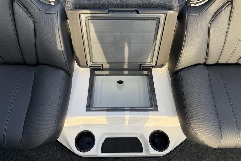 2026 Skeeter ZXR19 SE boat interior with storage compartment between seats.