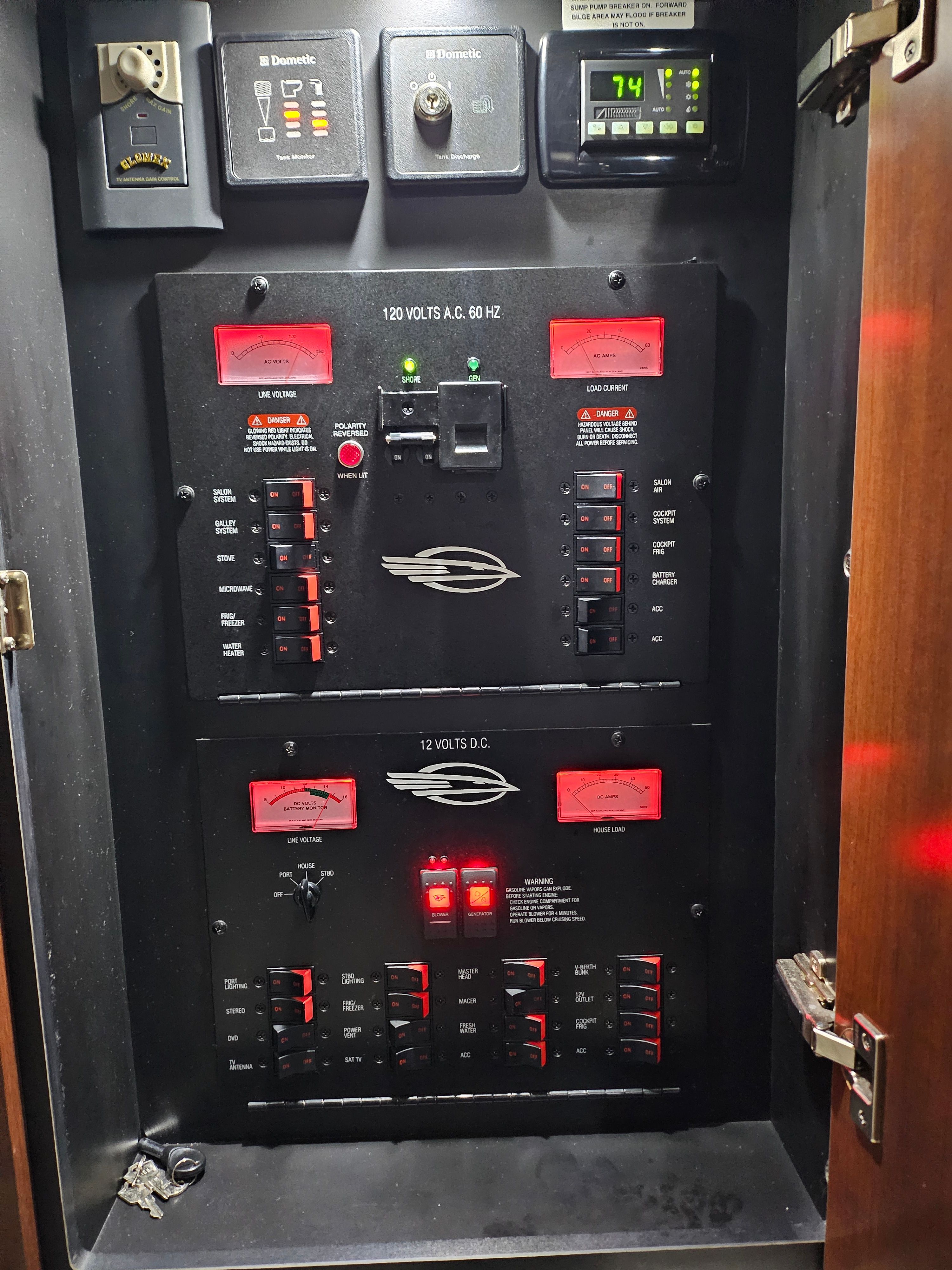2014 Chaparral 330 Signature - 53