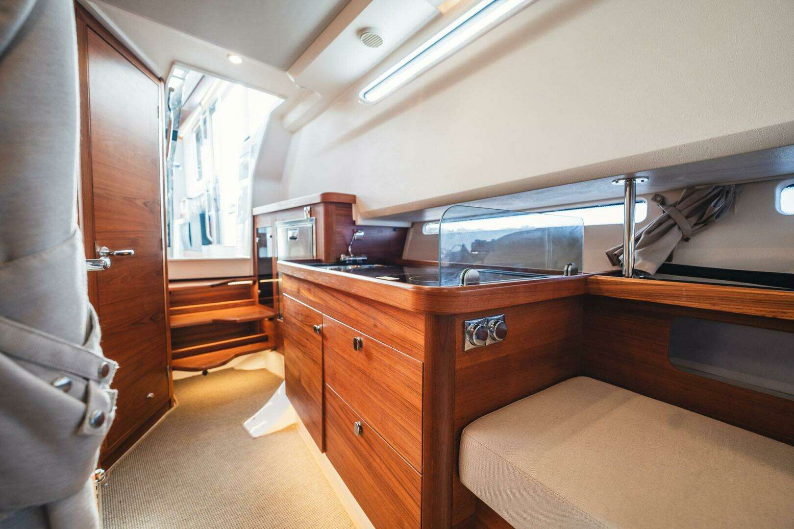 2021 Nimbus C-11 - Image 30