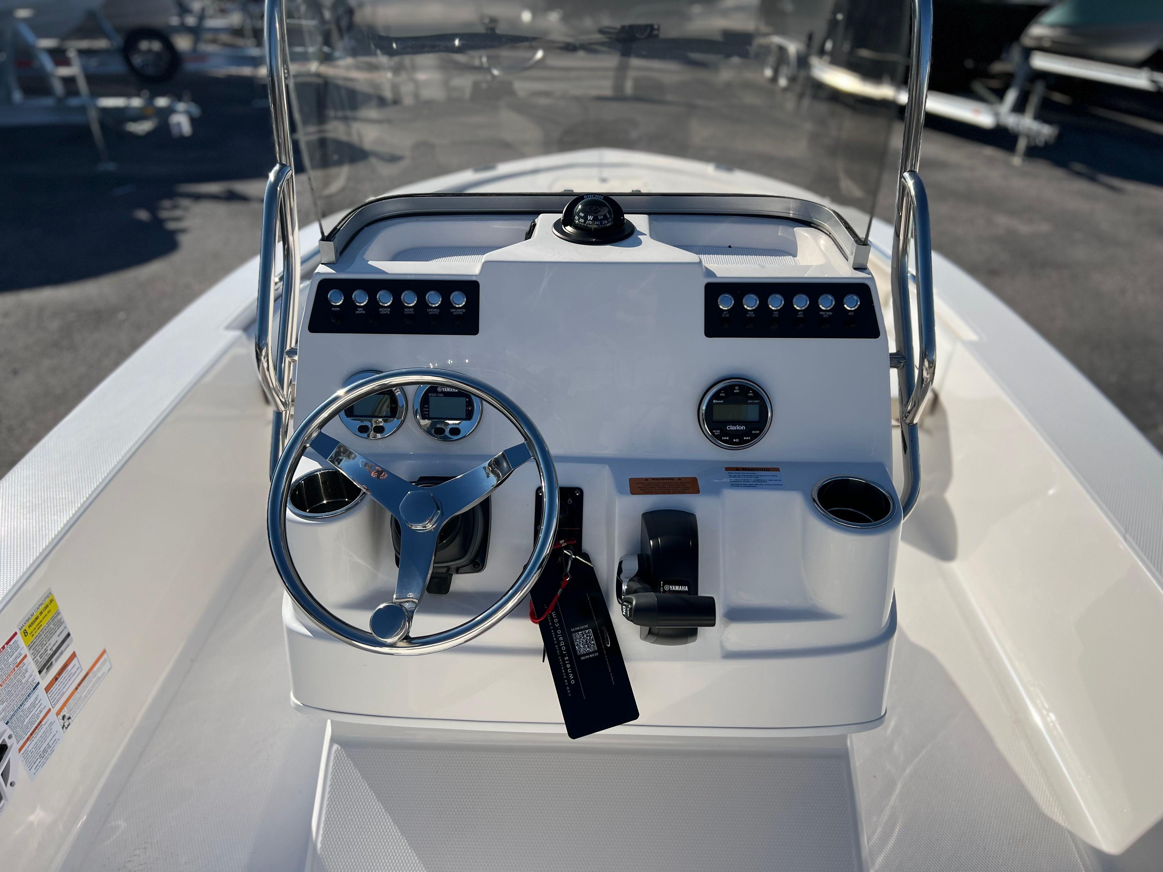 2025 ROBALO 206 CAYMAN STD - Image 12