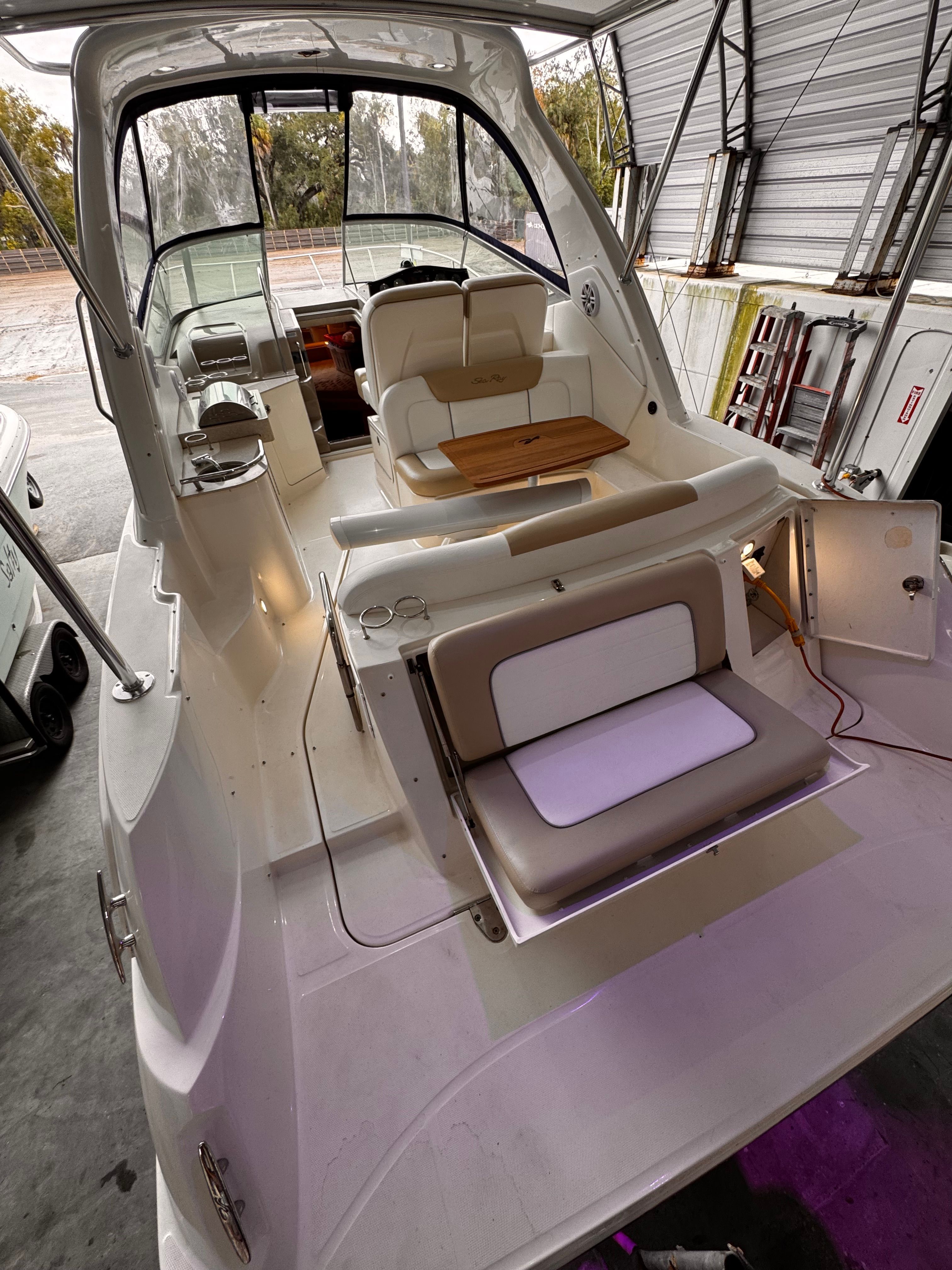 2008 Sea Ray Sundancer 310 - 9