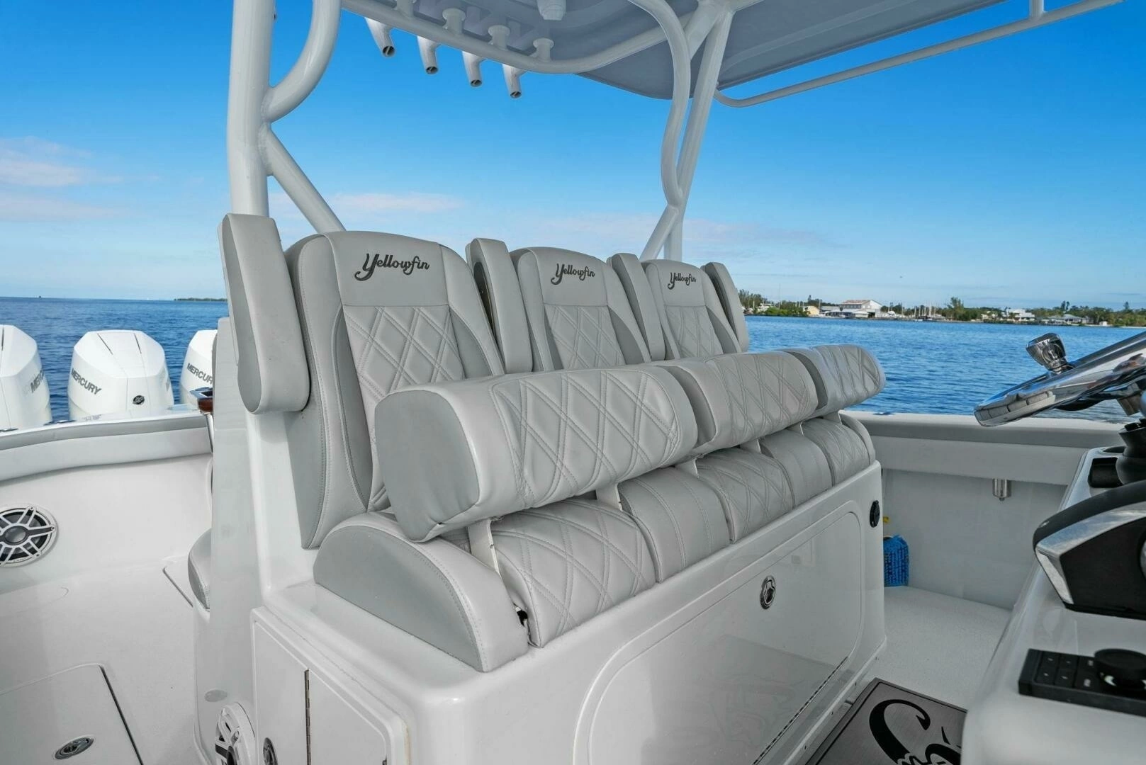 2023 Yellowfin 39 Offshore - Image 3