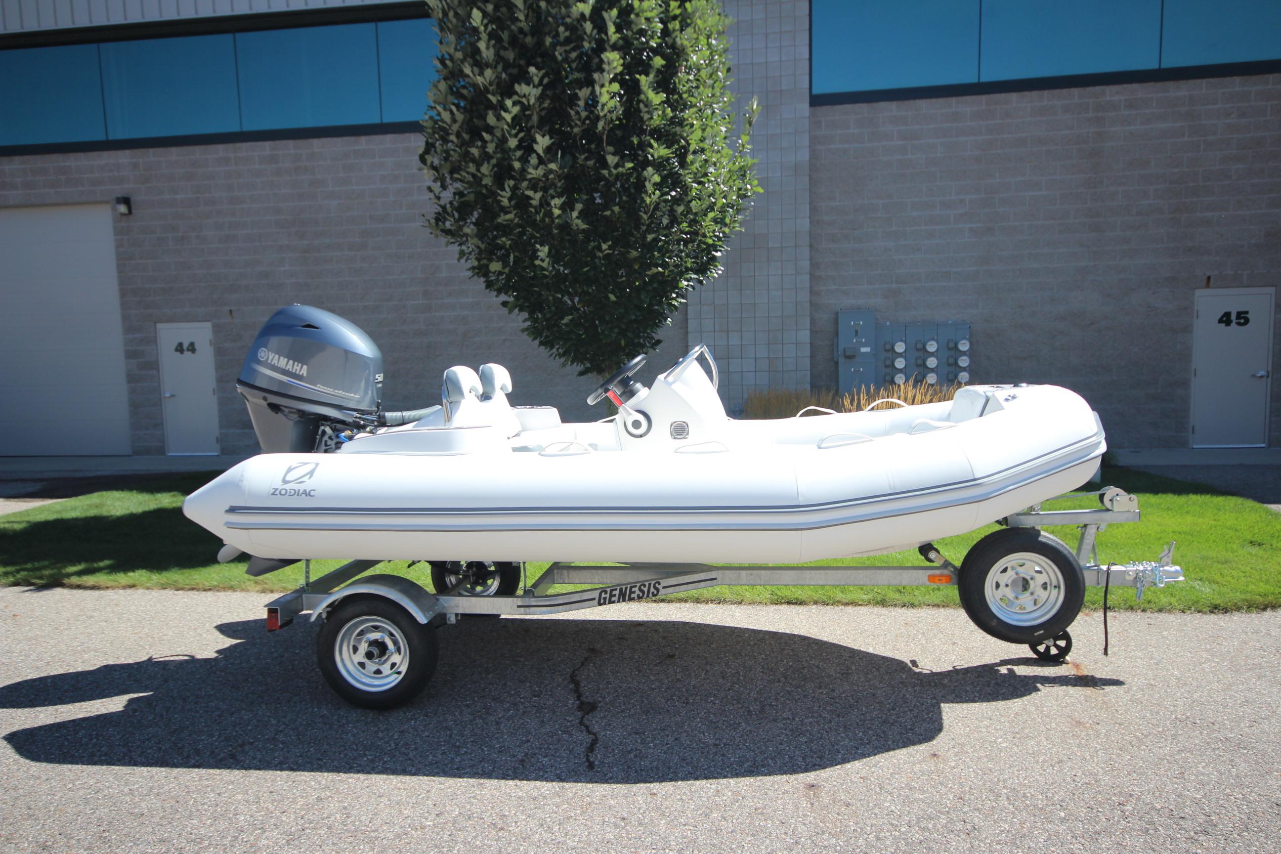 2025 Zodiac Yachtline 400