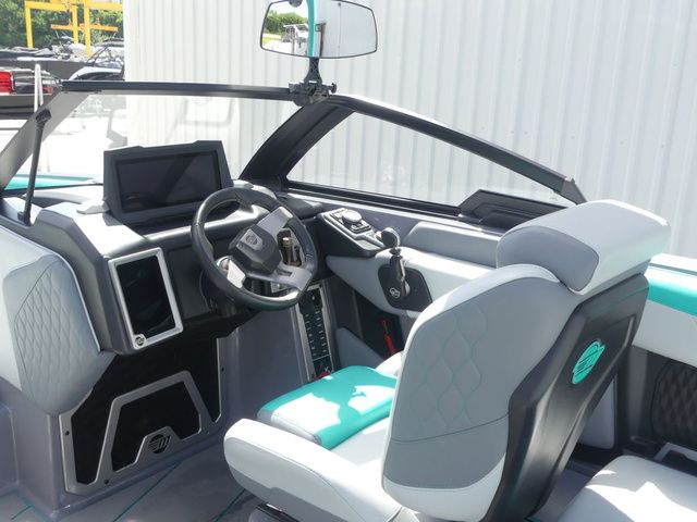 2022 Malibu M220 - 41