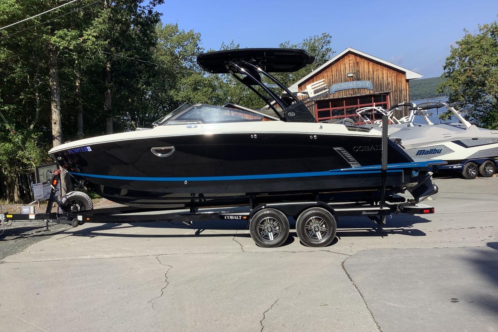2022 Cobalt R6 Surf