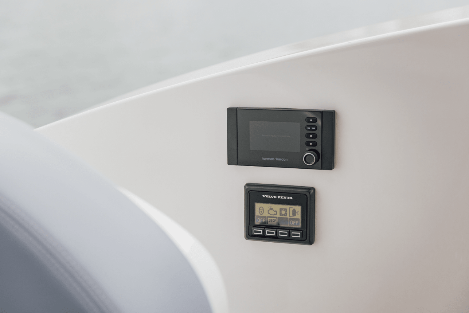2027 Cruisers Yachts 57 FLY - Image 20