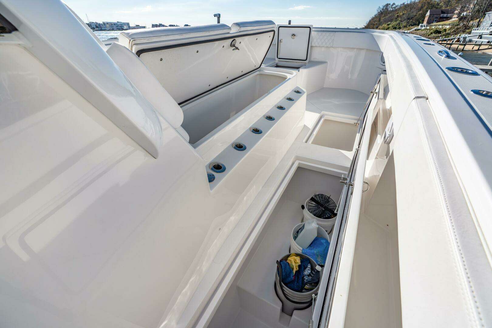 2025 Front Runner 43 Catamaran - Image 56