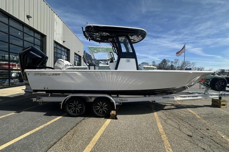 2026 Sportsman Masters 247 Bay Boat
