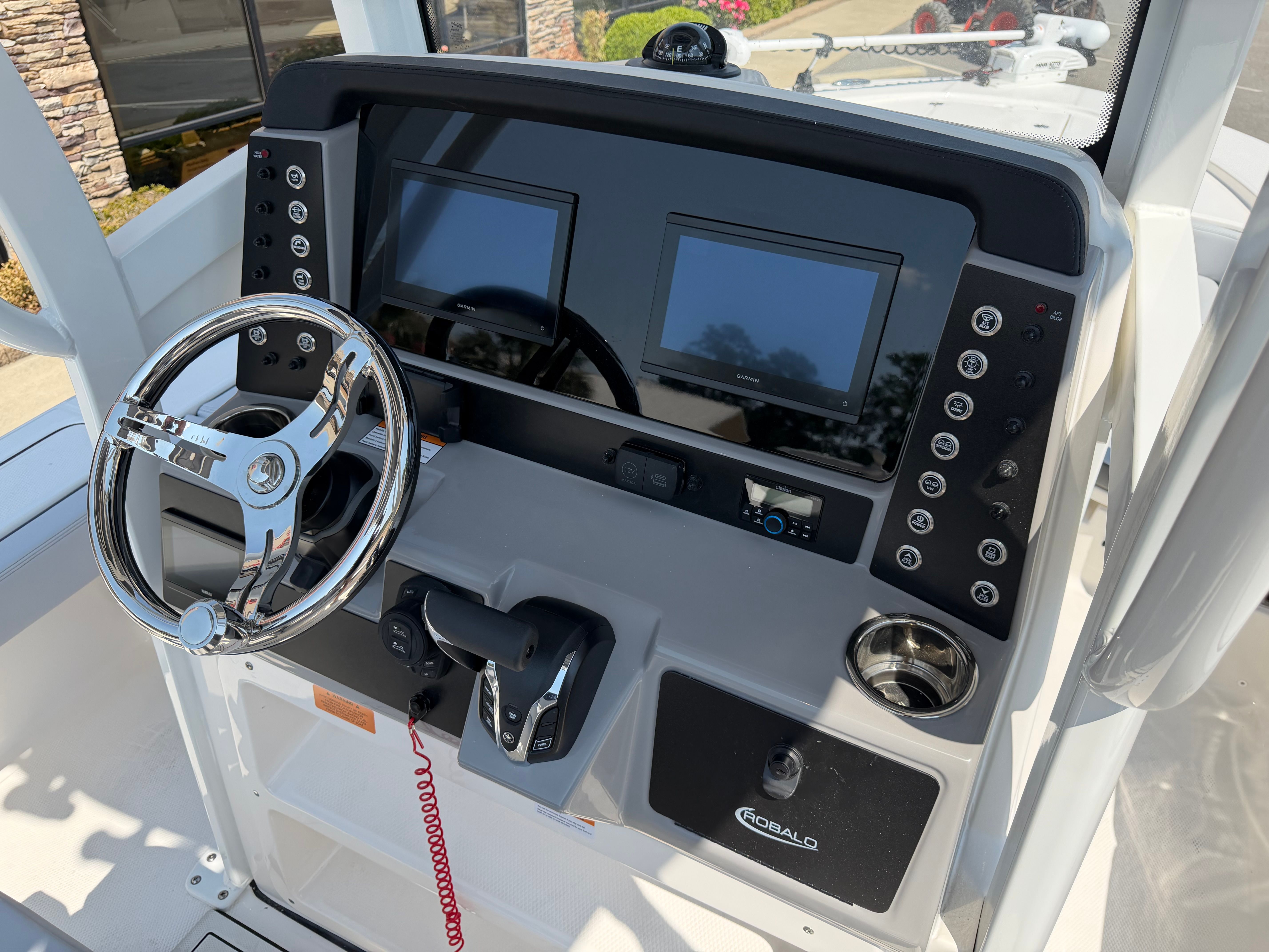 2026 ROBALO 246 CAYMAN - Image 12