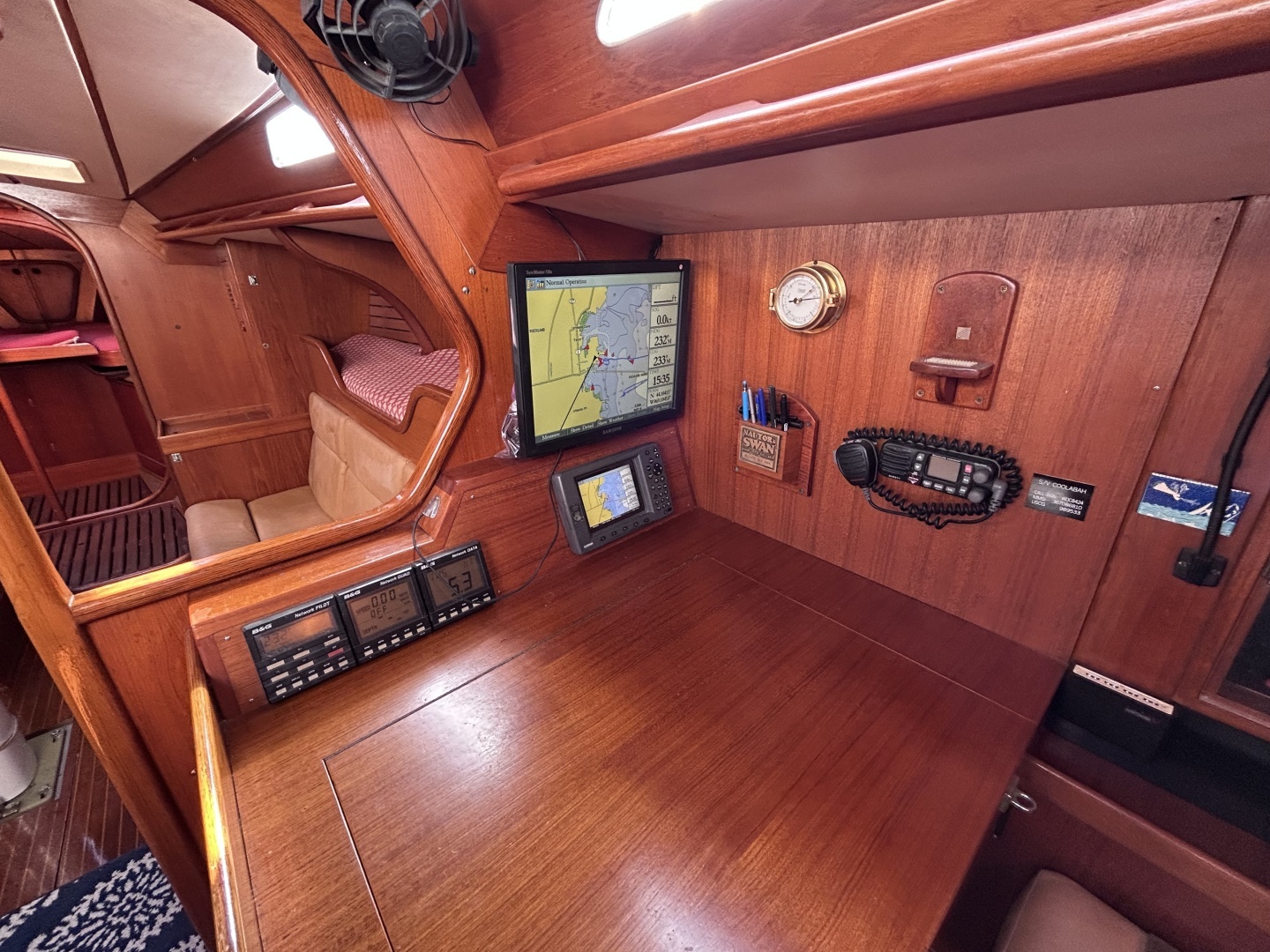 1984 Swan — - Image 17