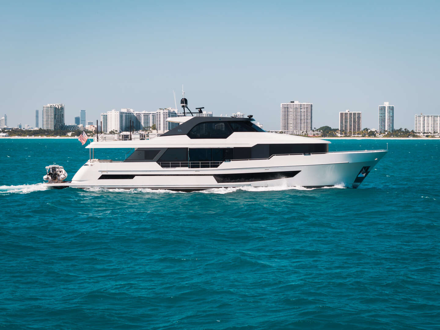 2024 Ocean Alexander 32L - Image 2