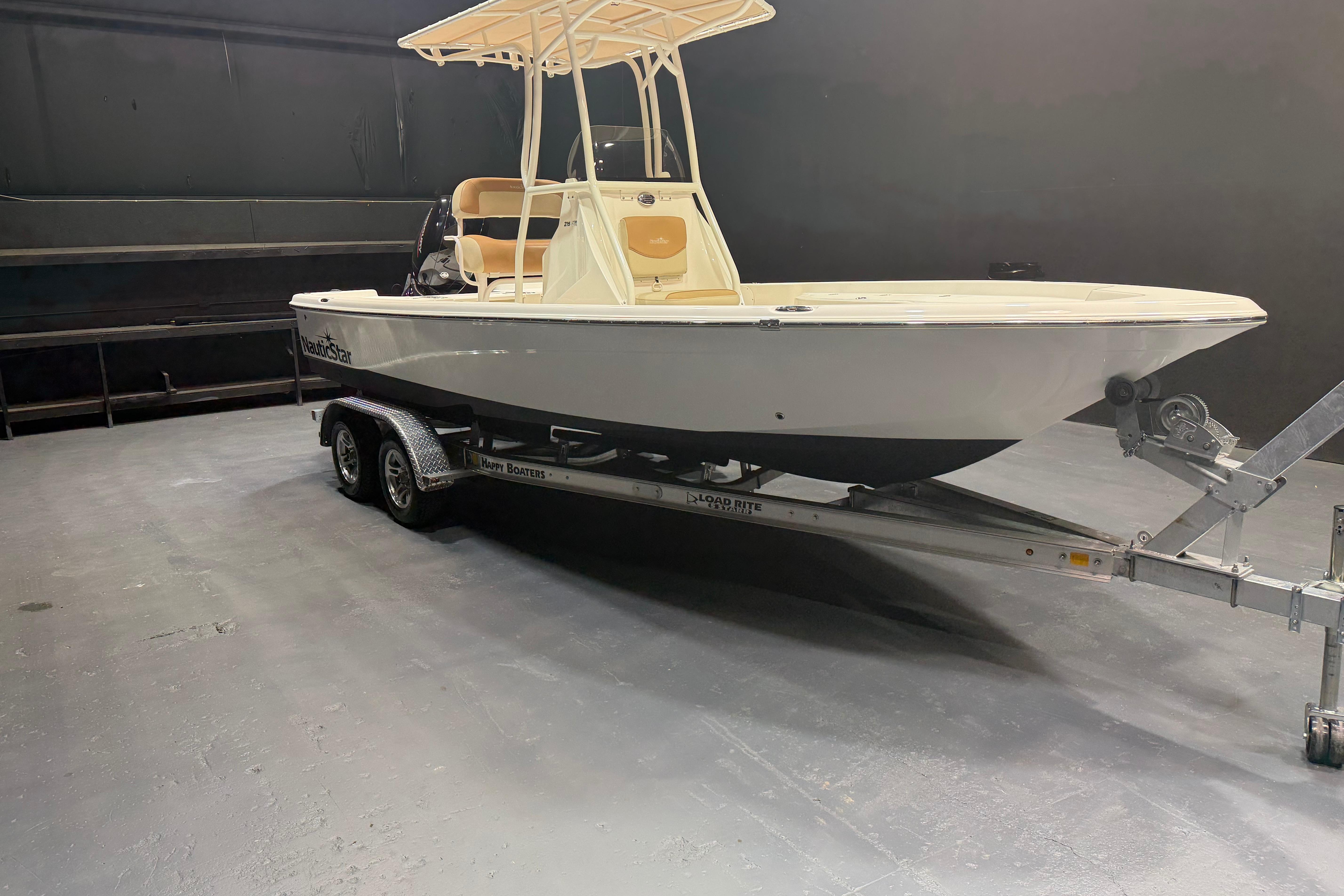 2023 NauticStar 215 XTS
