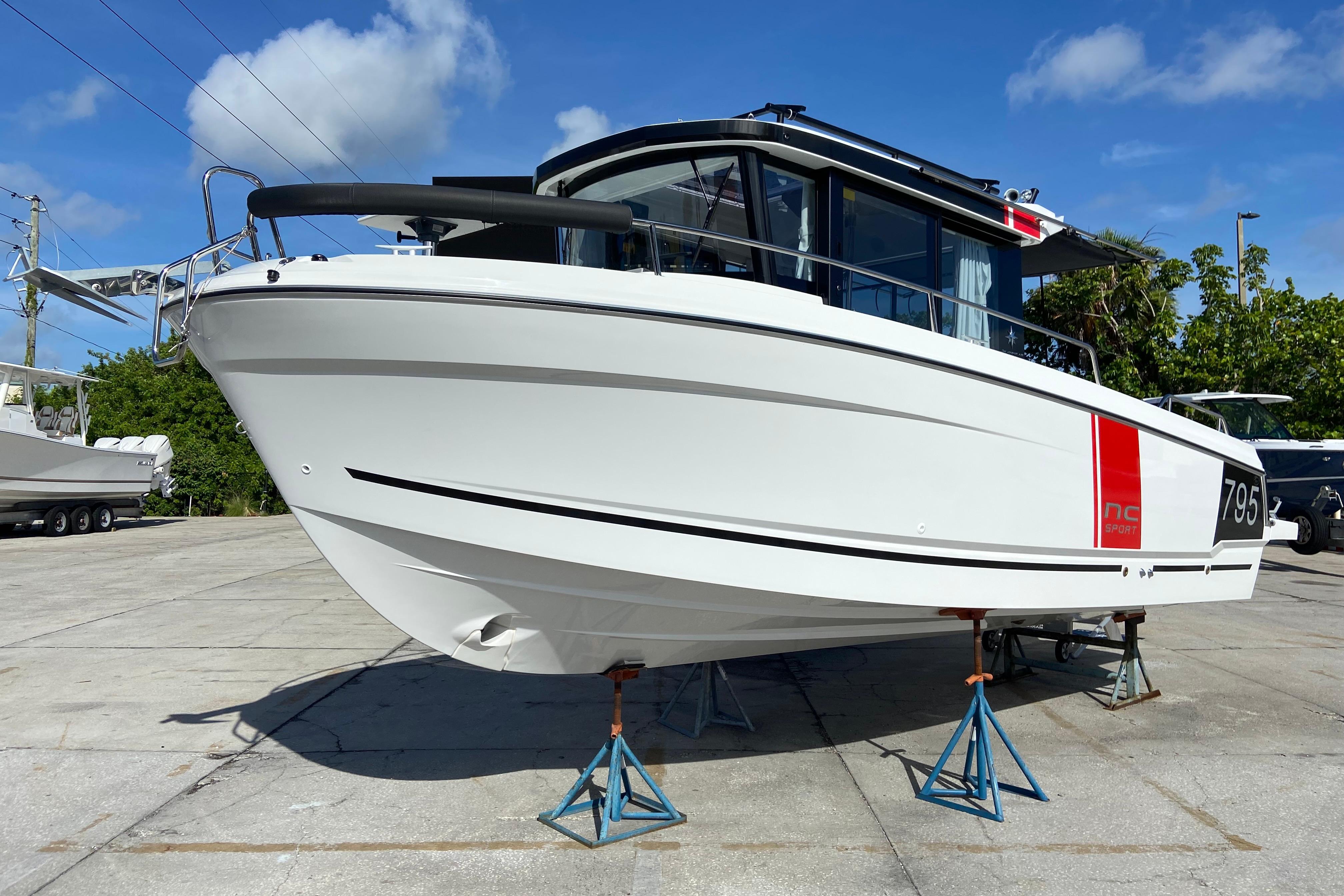 2026 Jeanneau NC Sport 795 Series 2