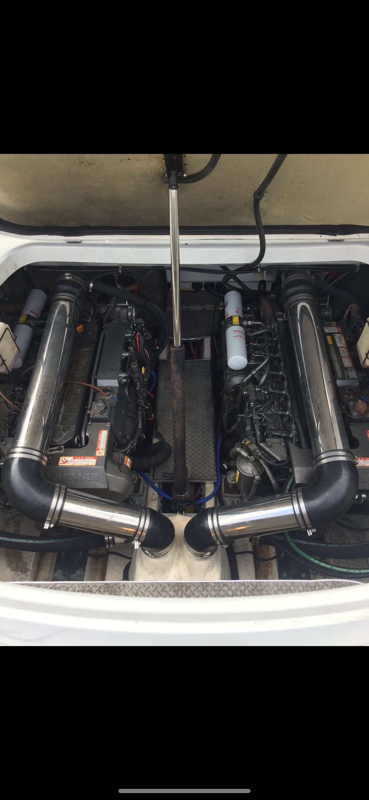 2005 Formula 40 Performance Cruiser - 10