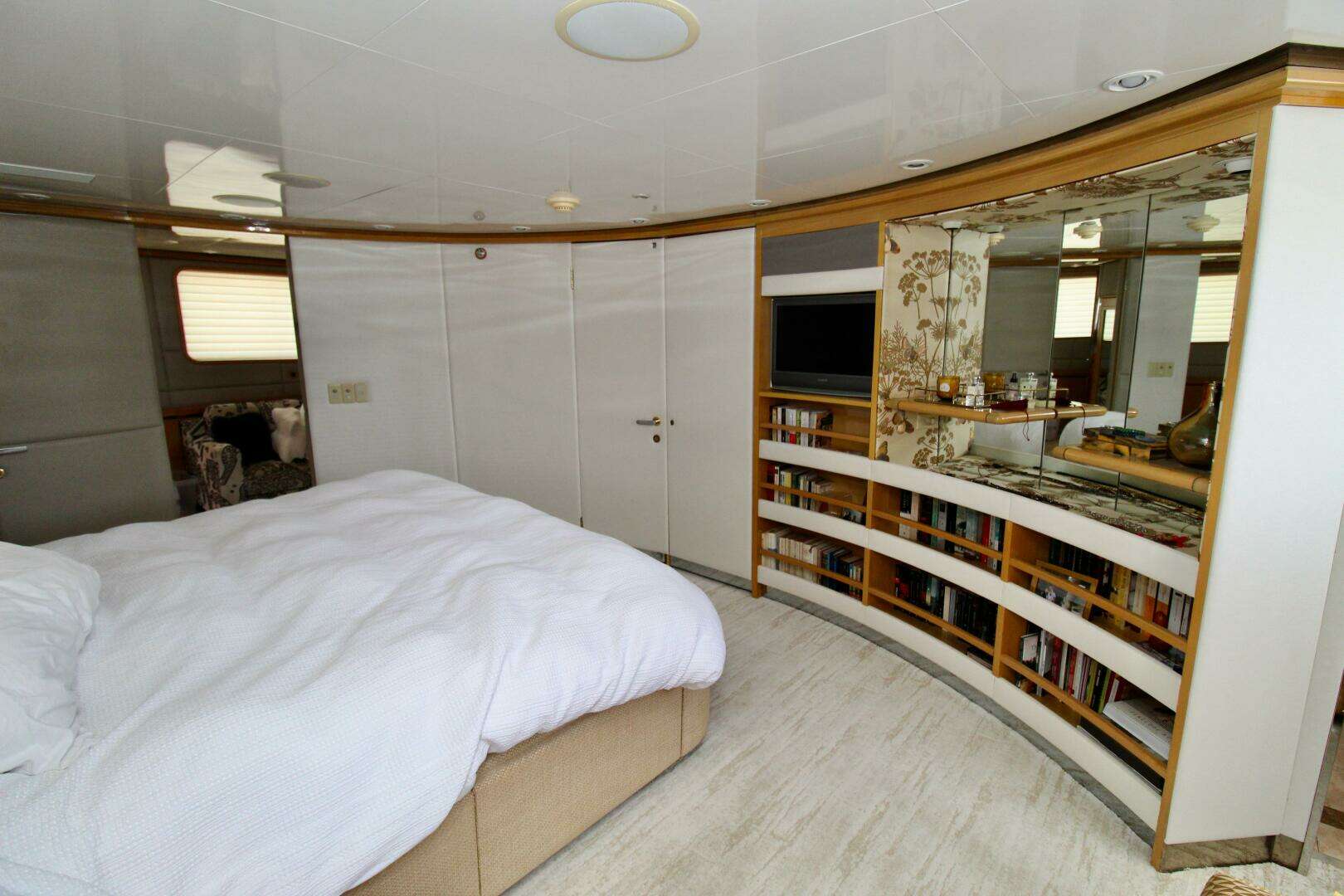 1988 Sterling Yachts — - Image 12