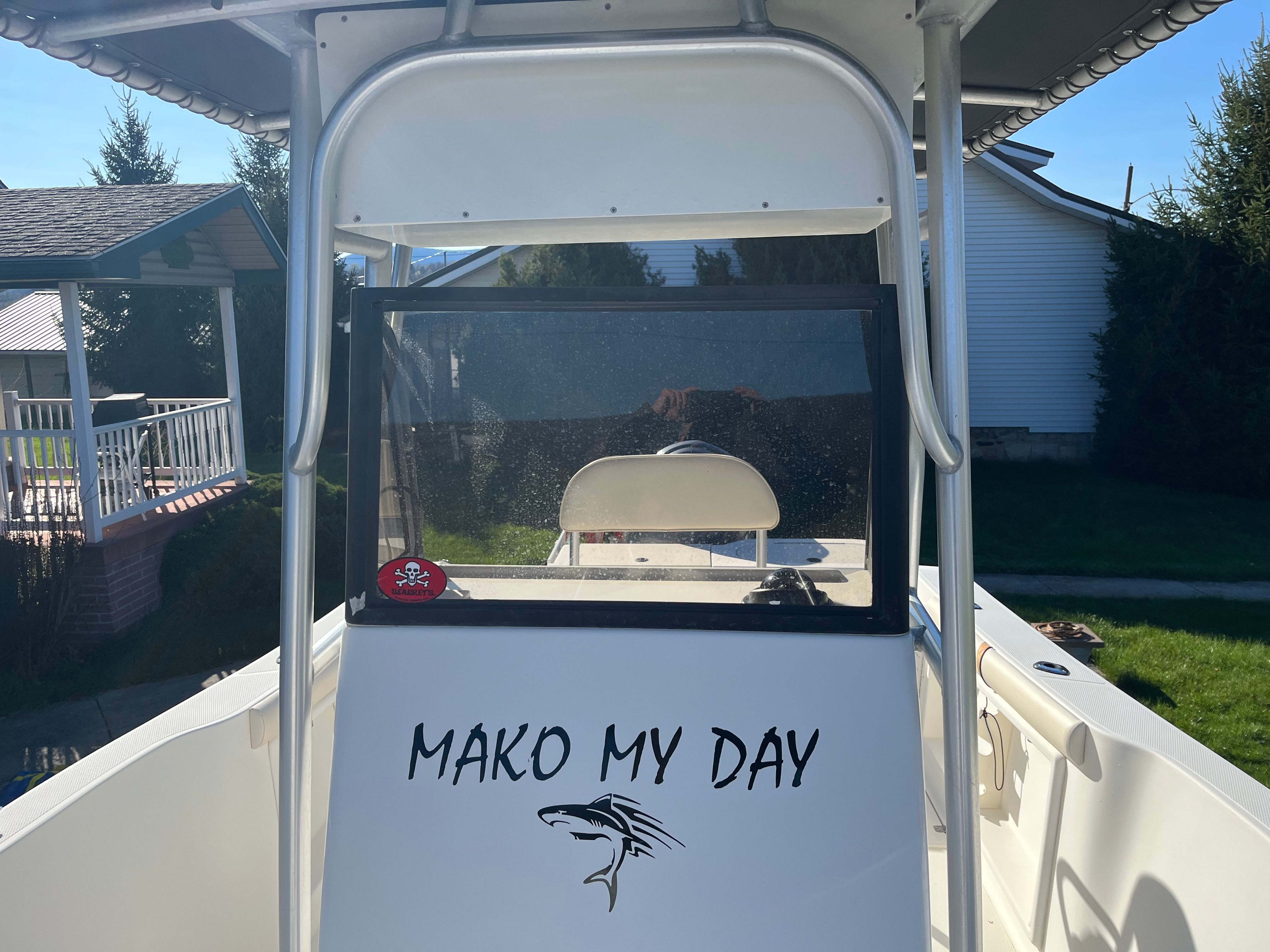 2002 Mako 232 Center Console - 26