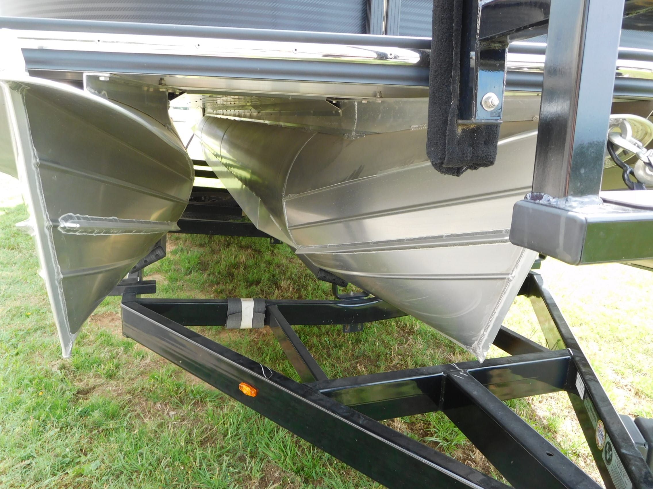 2022 Manitou 25 Encore SHP - 24