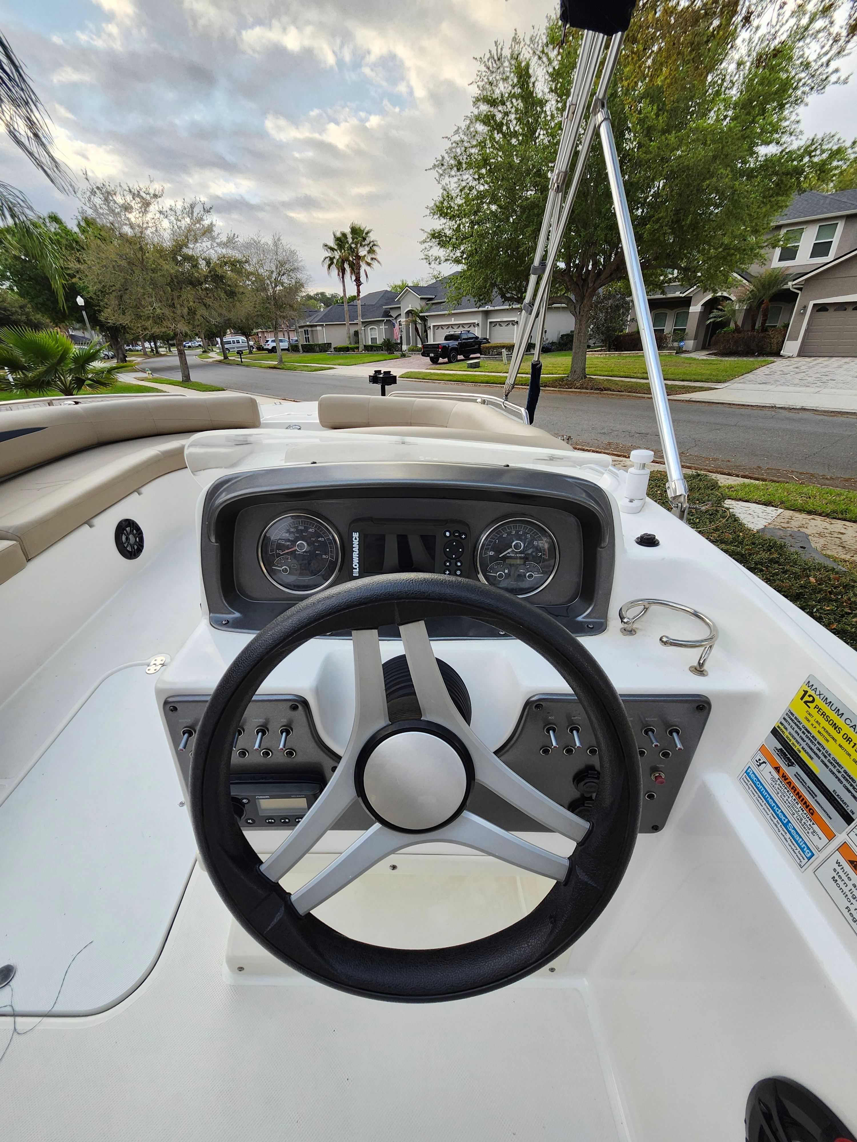 2021 Hurricane SunDeck 201 OB - 30