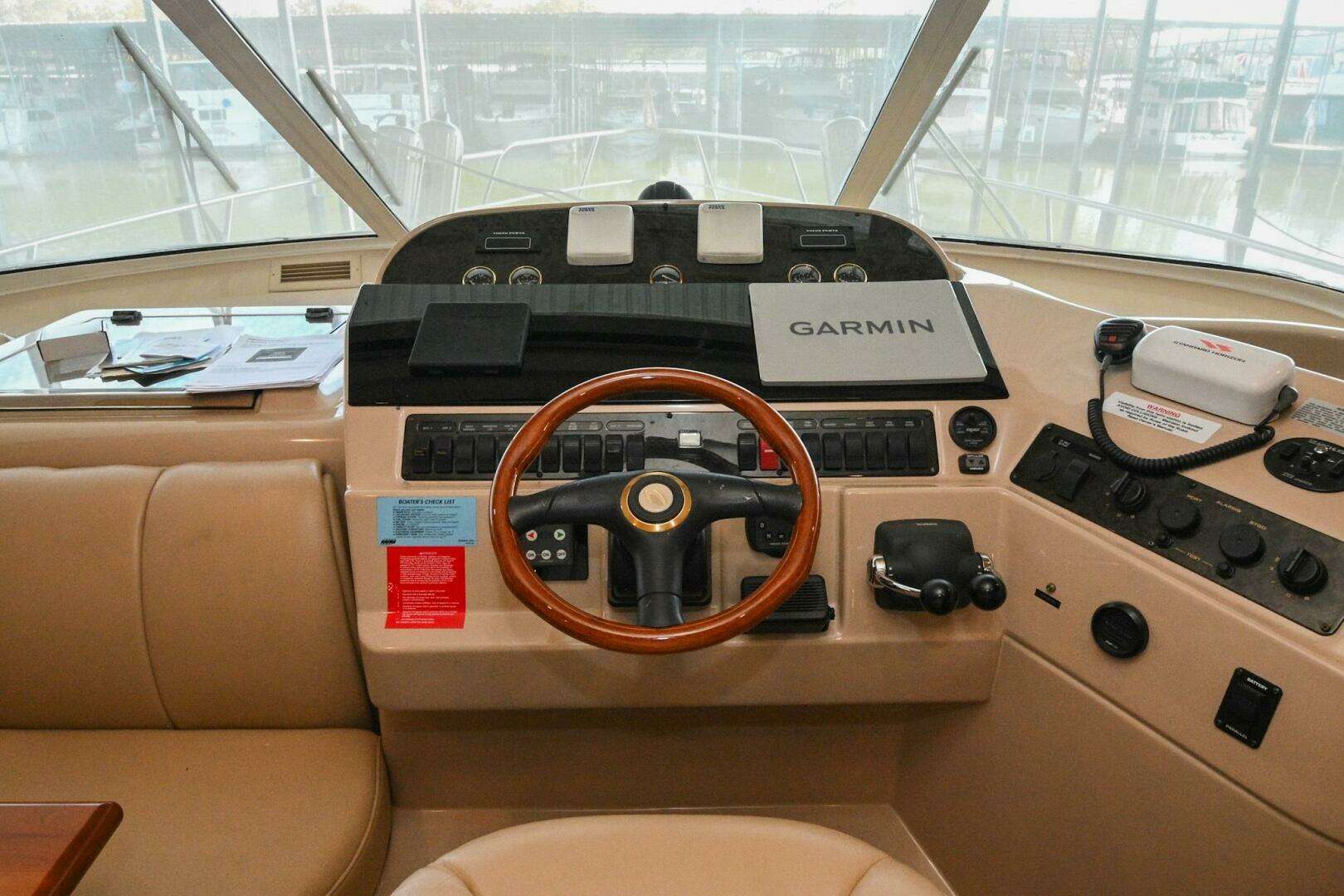 2002 Cruisers Yachts 5000 Sedan Sport - Image 47
