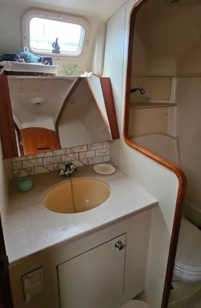 2002 Hunter 420 - Image 32