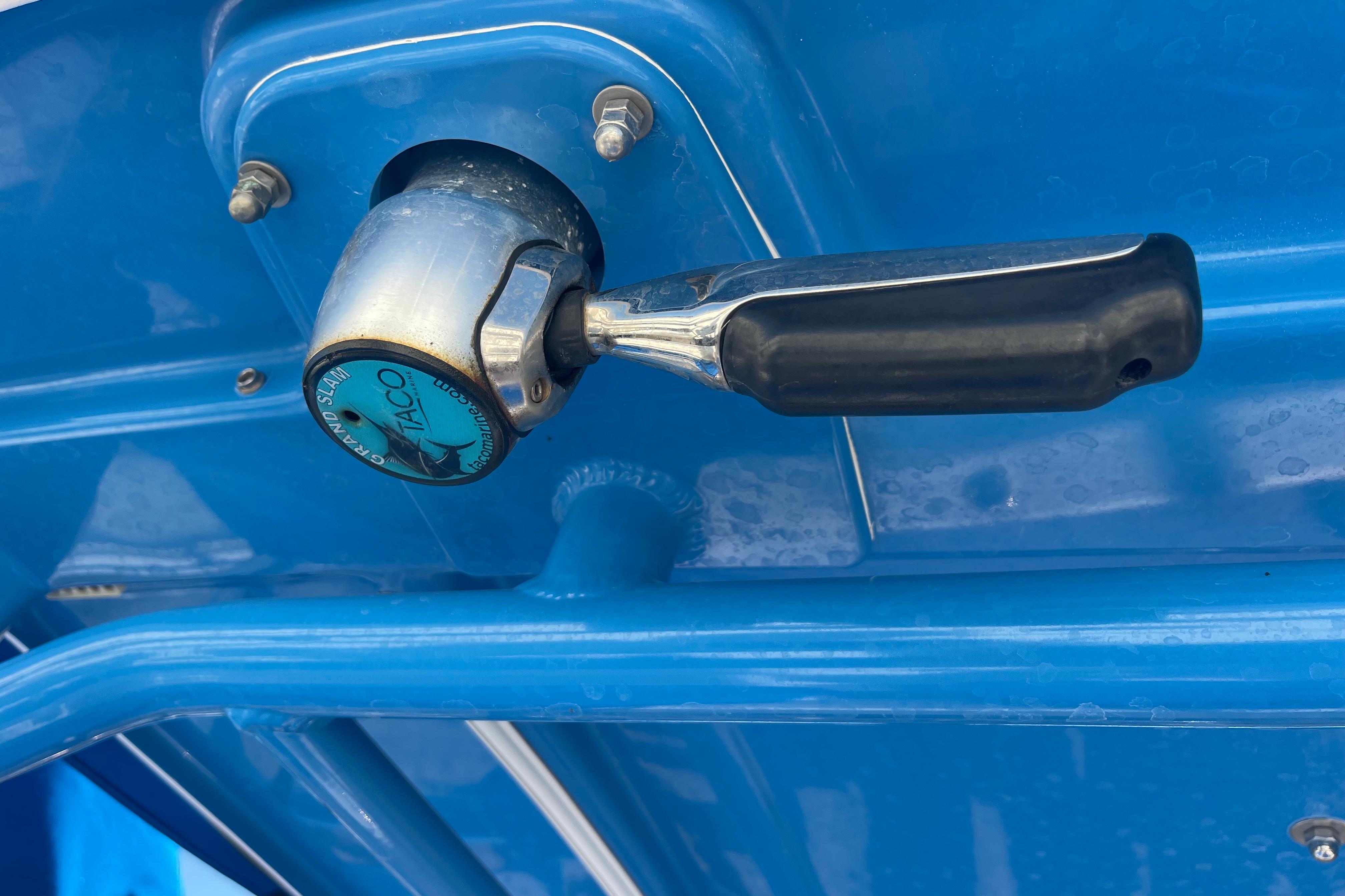 Close-up of a 2021 Everglades 243 Center Console boat handle mechanism.