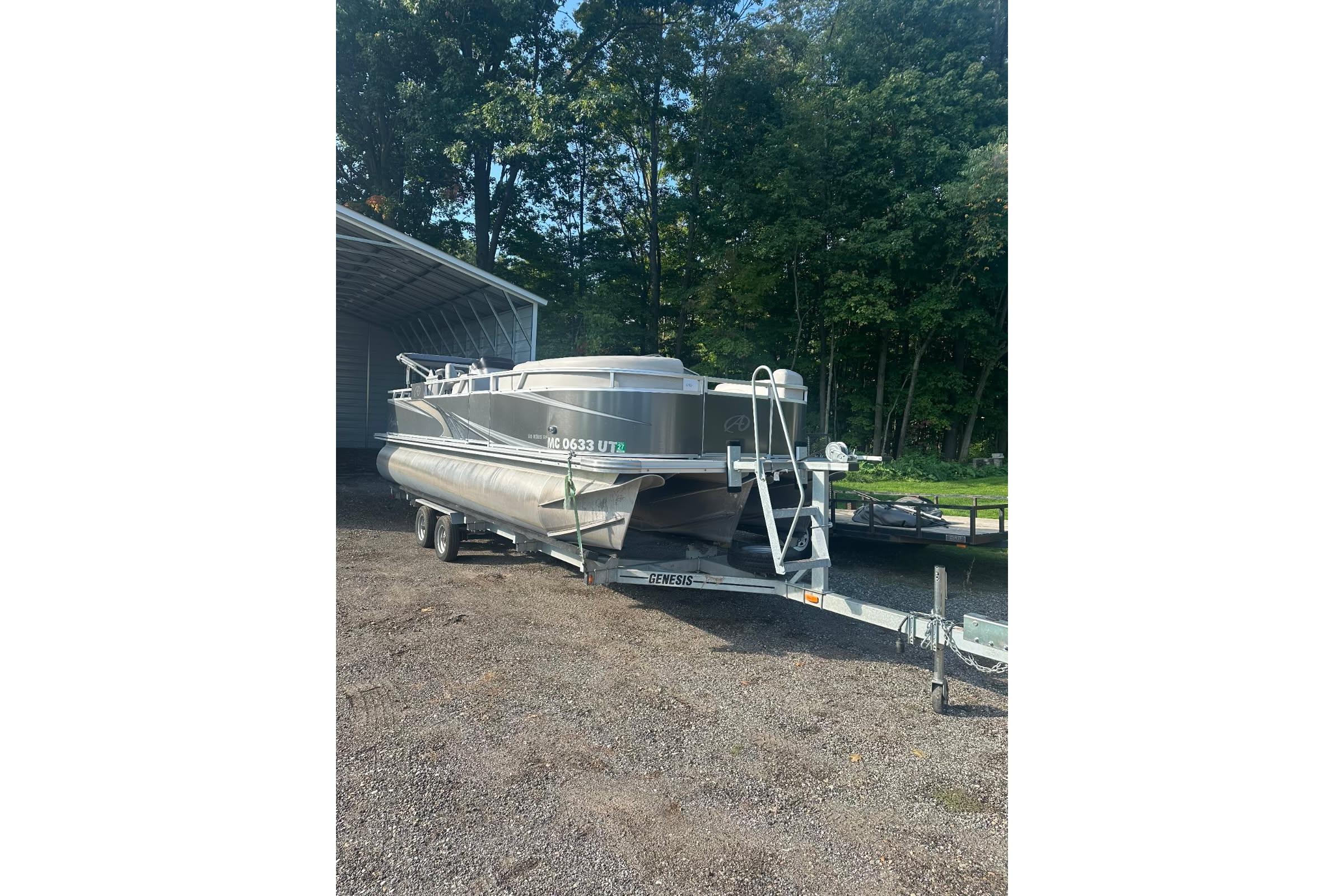 2022 Avalon GS 2385 RF Tri-toon