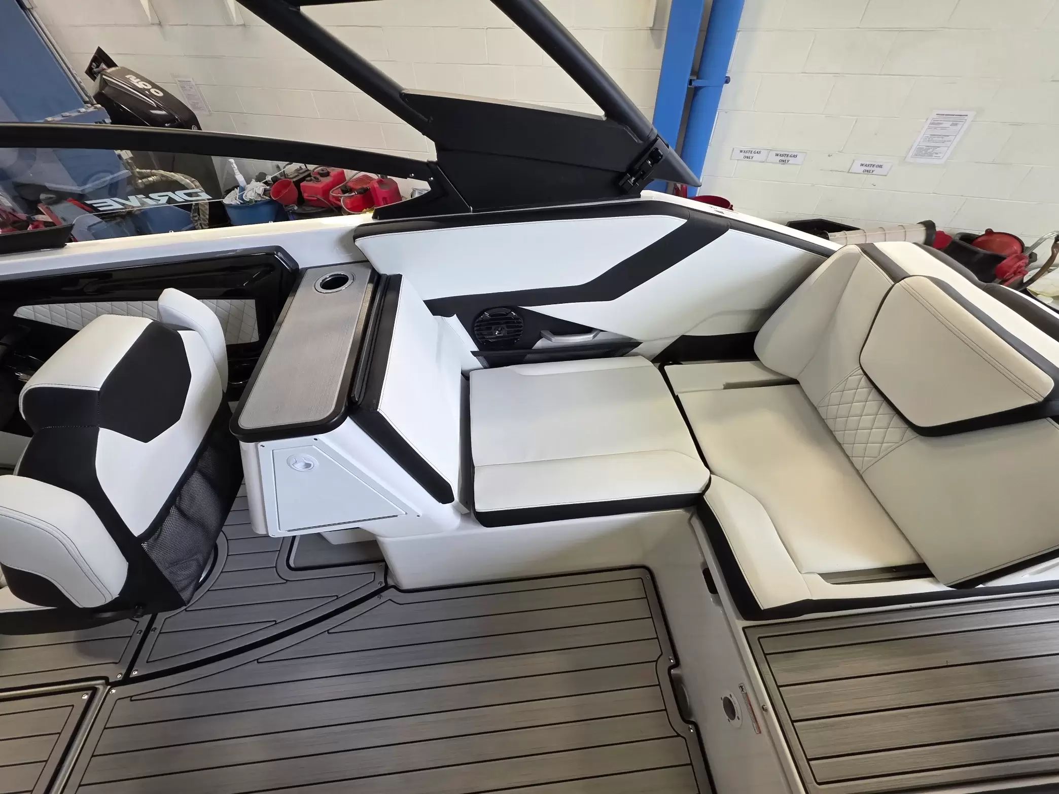 2026 Yamaha Boats 252SD - 11