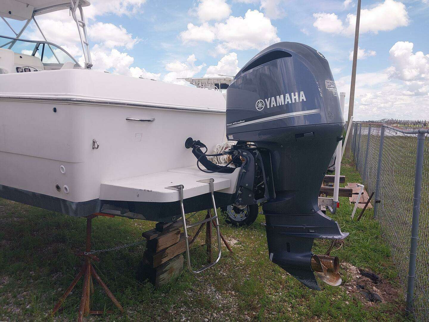 1997 Pro-Line 251 - Image 3