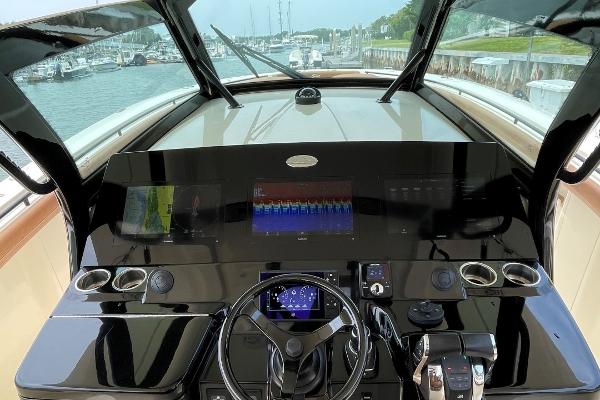 2020 Scout 420 LXF boat dashboard with advanced navigation controls and displays.