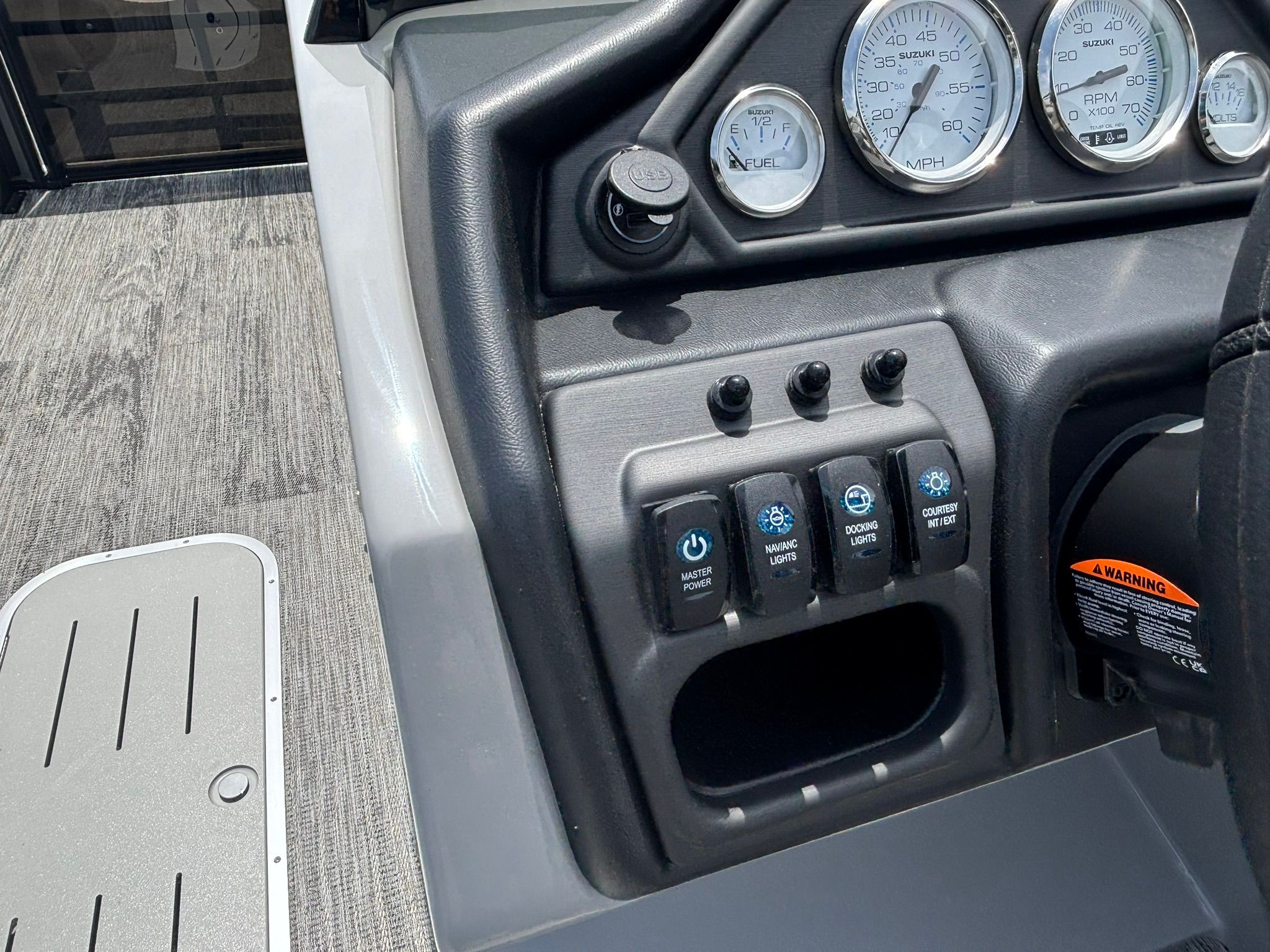 2027 Bentley Pontoons 223 LEGACY QSB - 35