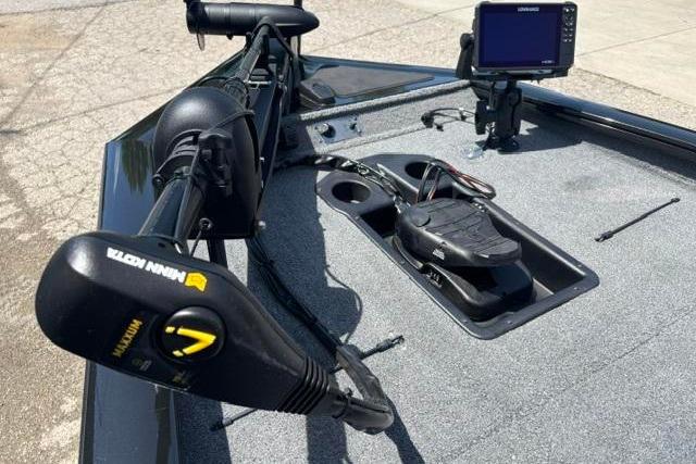 2023 Tracker Pro Team 190 TX Tournament Edition boat deck with trolling motor and fish finder.