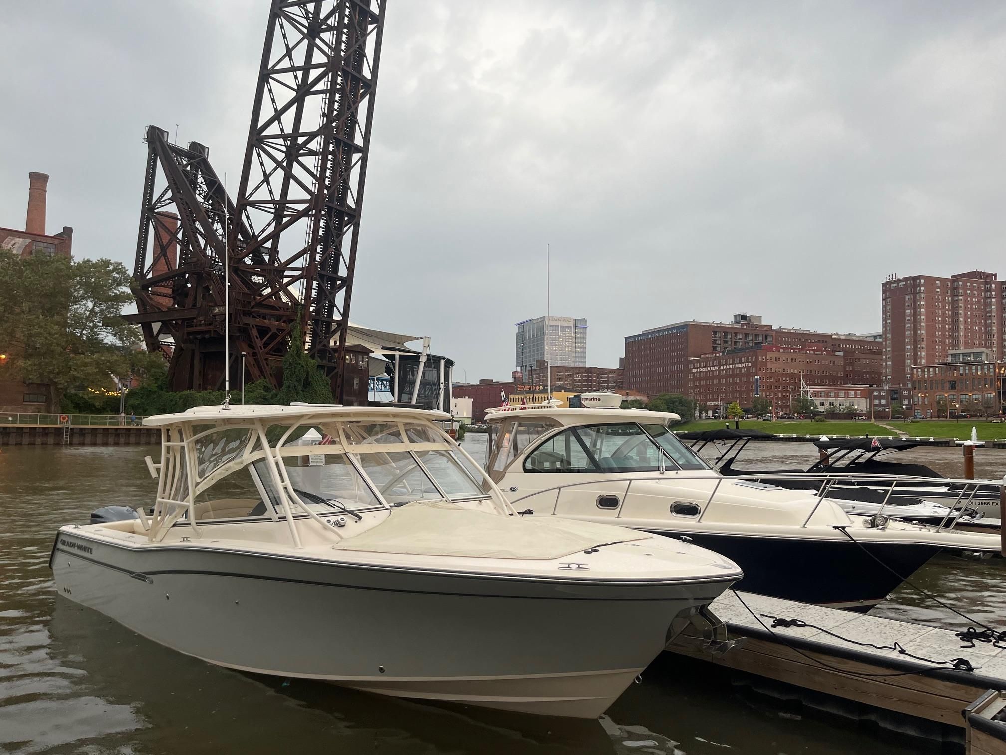 2019 Grady-White Freedom 307 - 7