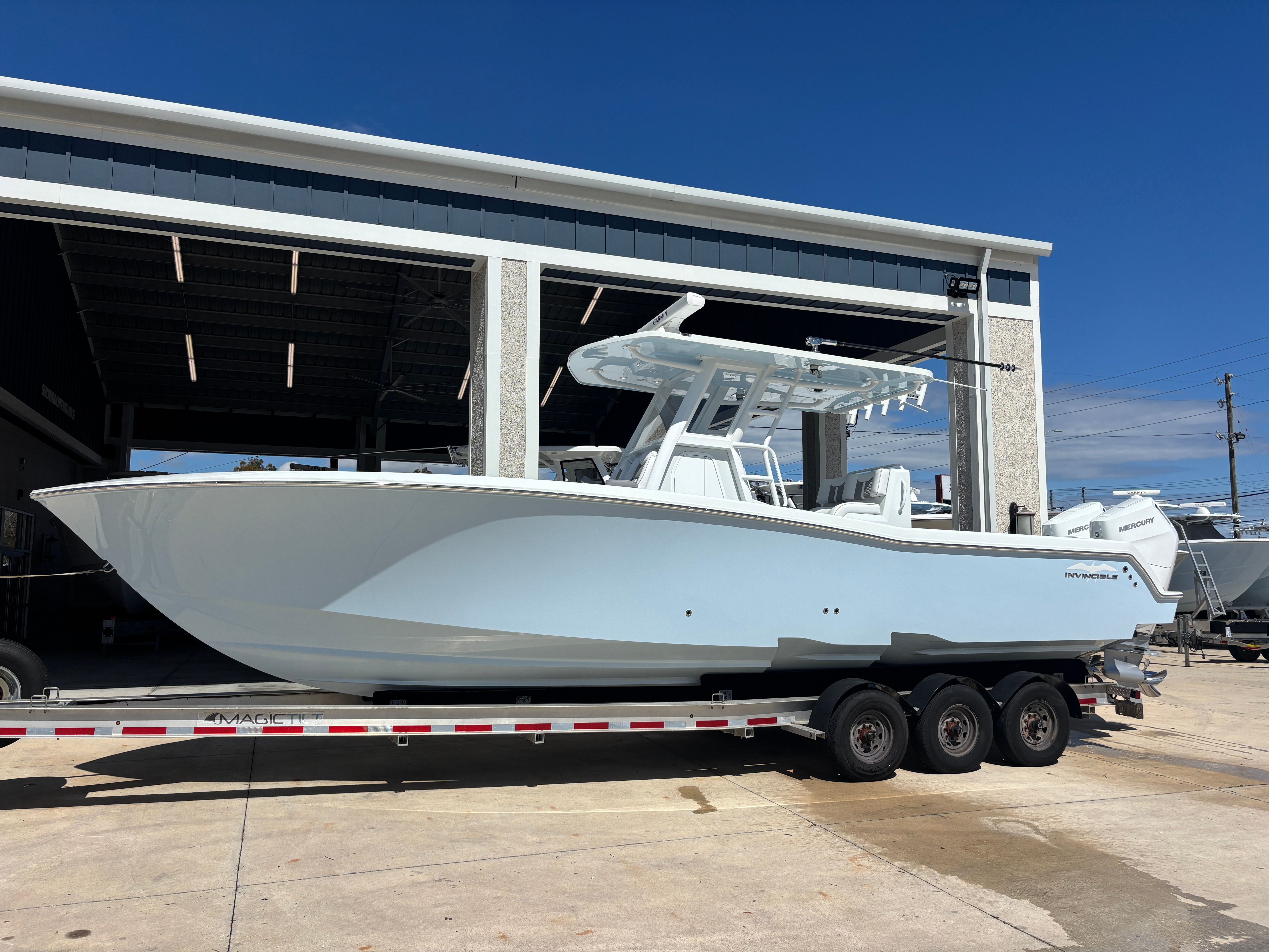 2026 Invincible 33 Open Fisherman