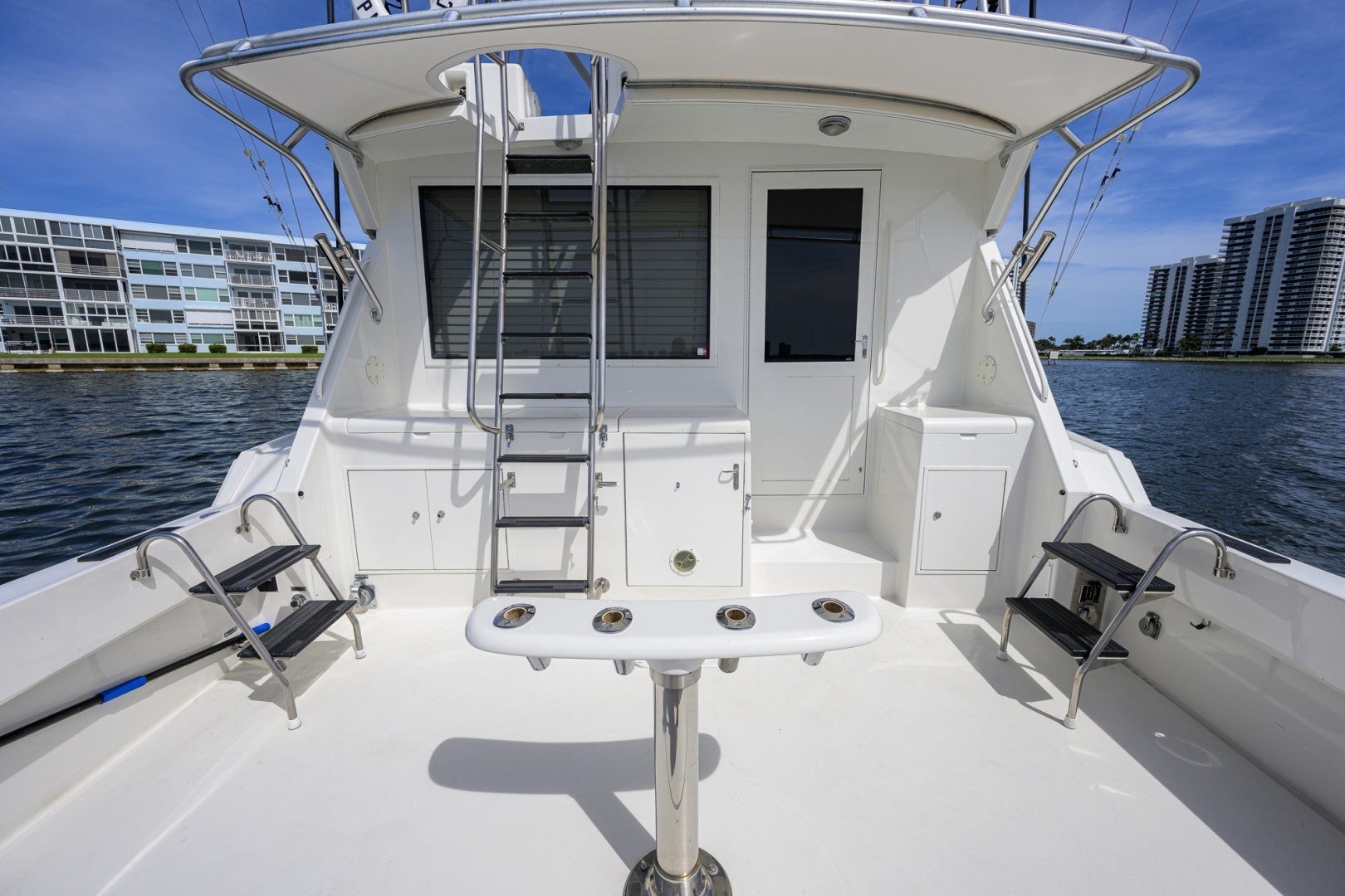 1992 Hatteras 46 Convertible - Image 19