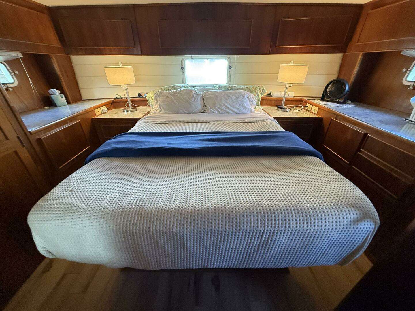 1989 Atlantic 47 Motor Yacht - Image 18
