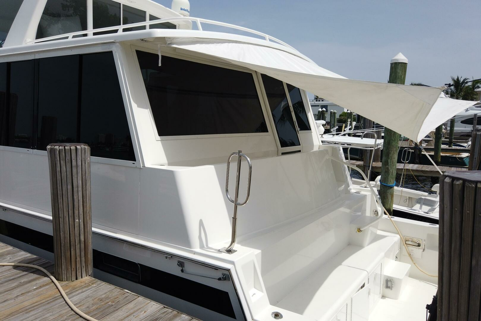 1999 Viking Motoryacht - Image 4