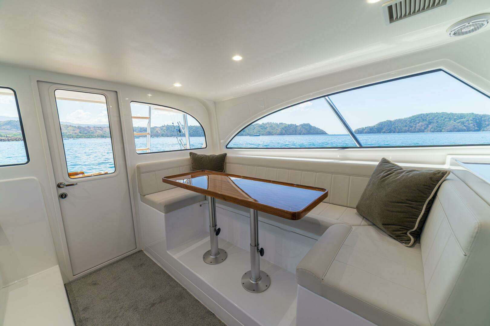 2025 Viking 46 Billfish - Image 38
